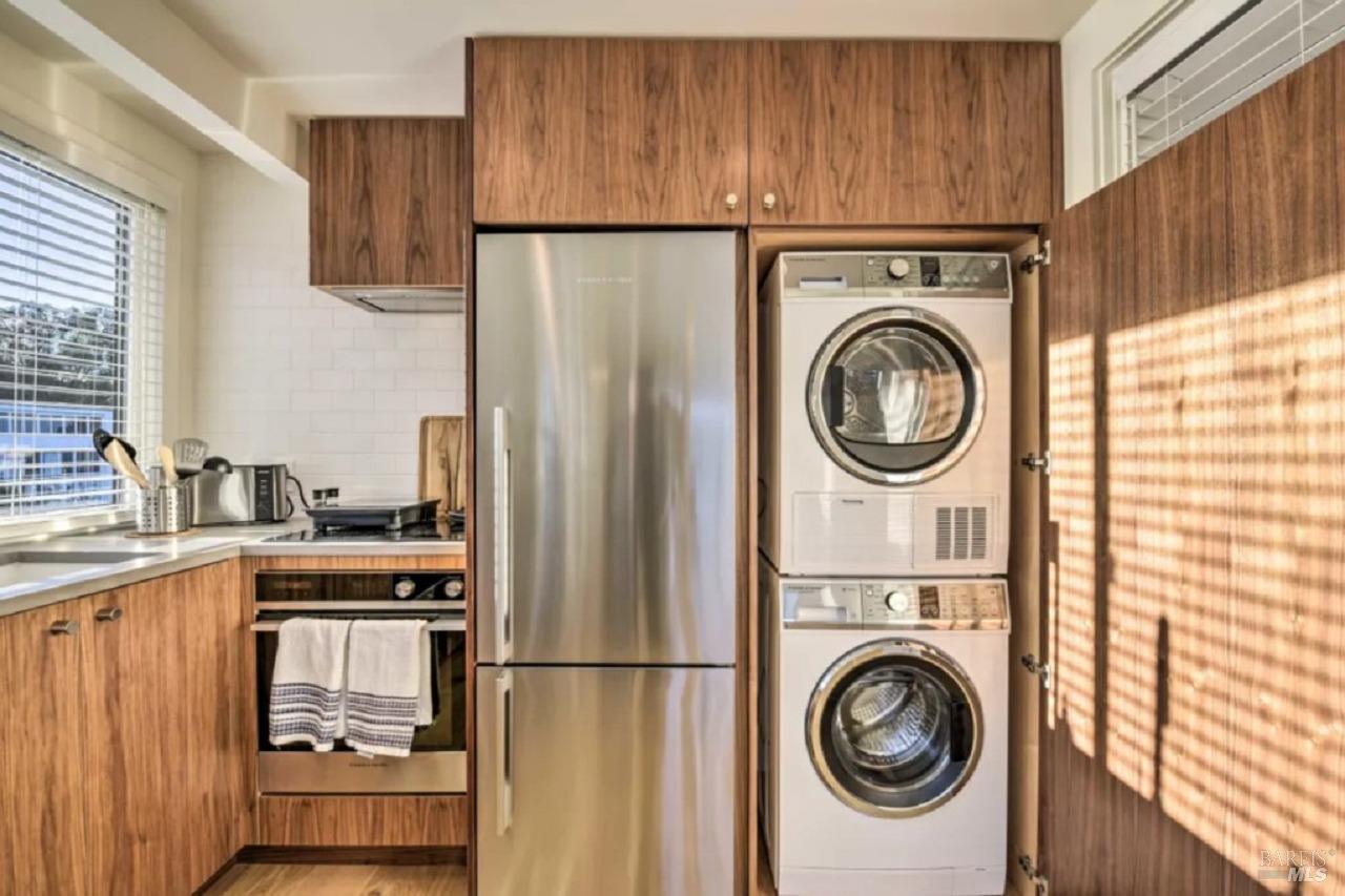 Detail Gallery Image 17 of 26 For 11 Commodore Marina Unkn, Mill Valley,  CA 94941 - 4 Beds | 4 Baths