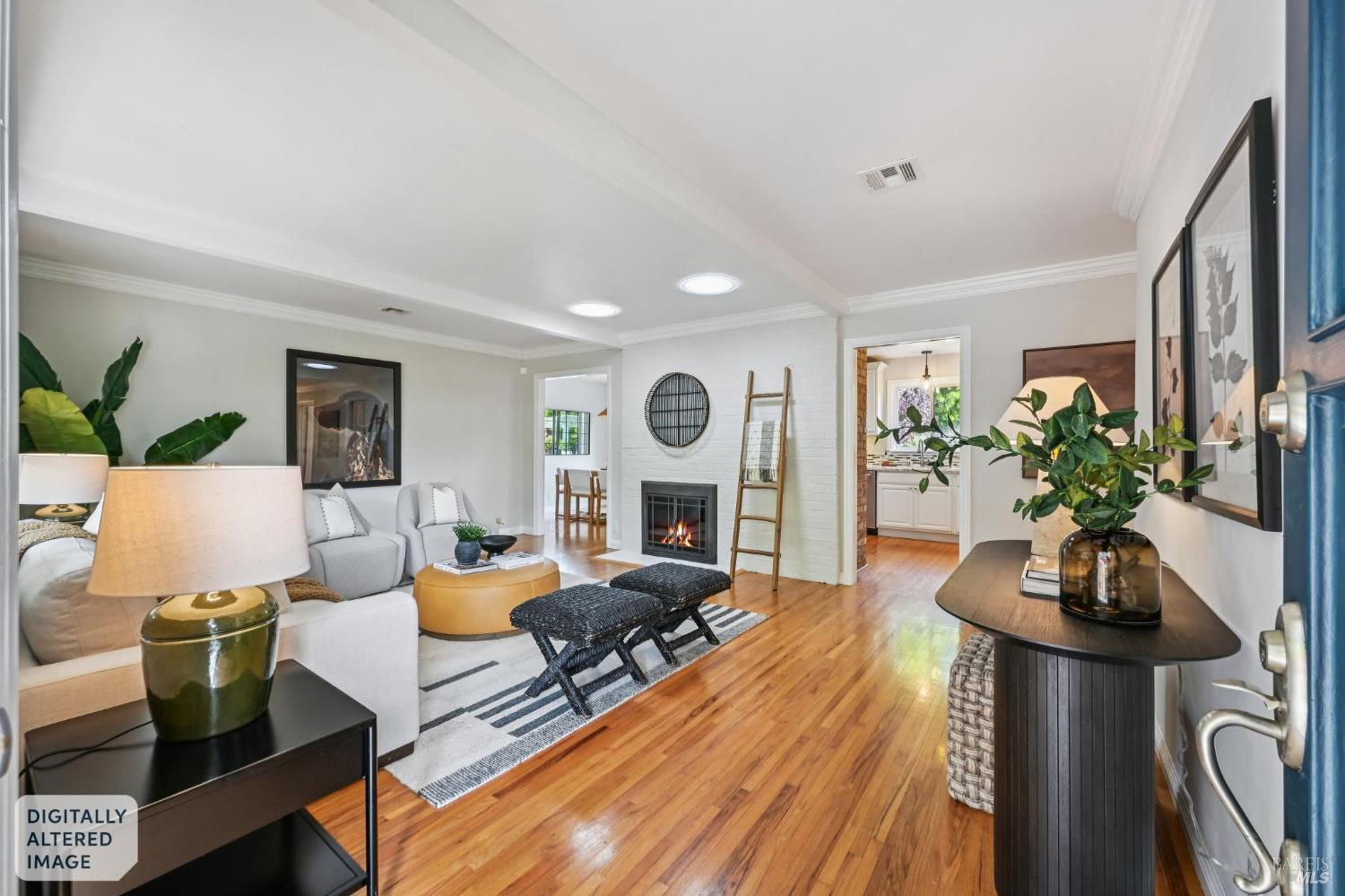 Detail Gallery Image 8 of 46 For 30 Rollingwood Dr, San Rafael,  CA 94901 - 3 Beds | 2 Baths