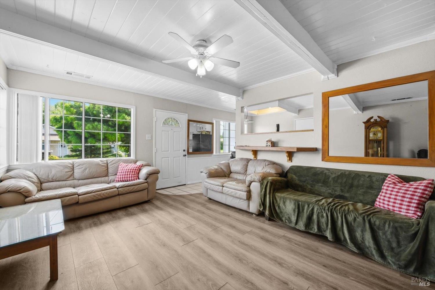 Detail Gallery Image 9 of 46 For 19 Wharf Dr, Pittsburg,  CA 94565 - 2 Beds | 1/1 Baths