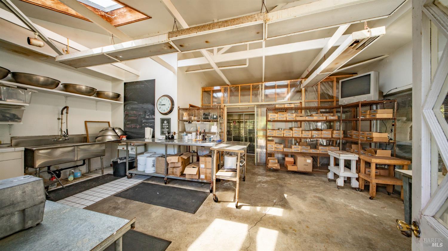 Detail Gallery Image 28 of 43 For 1 Alamo Way, Lagunitas,  CA 94938 - 2 Beds | 2 Baths