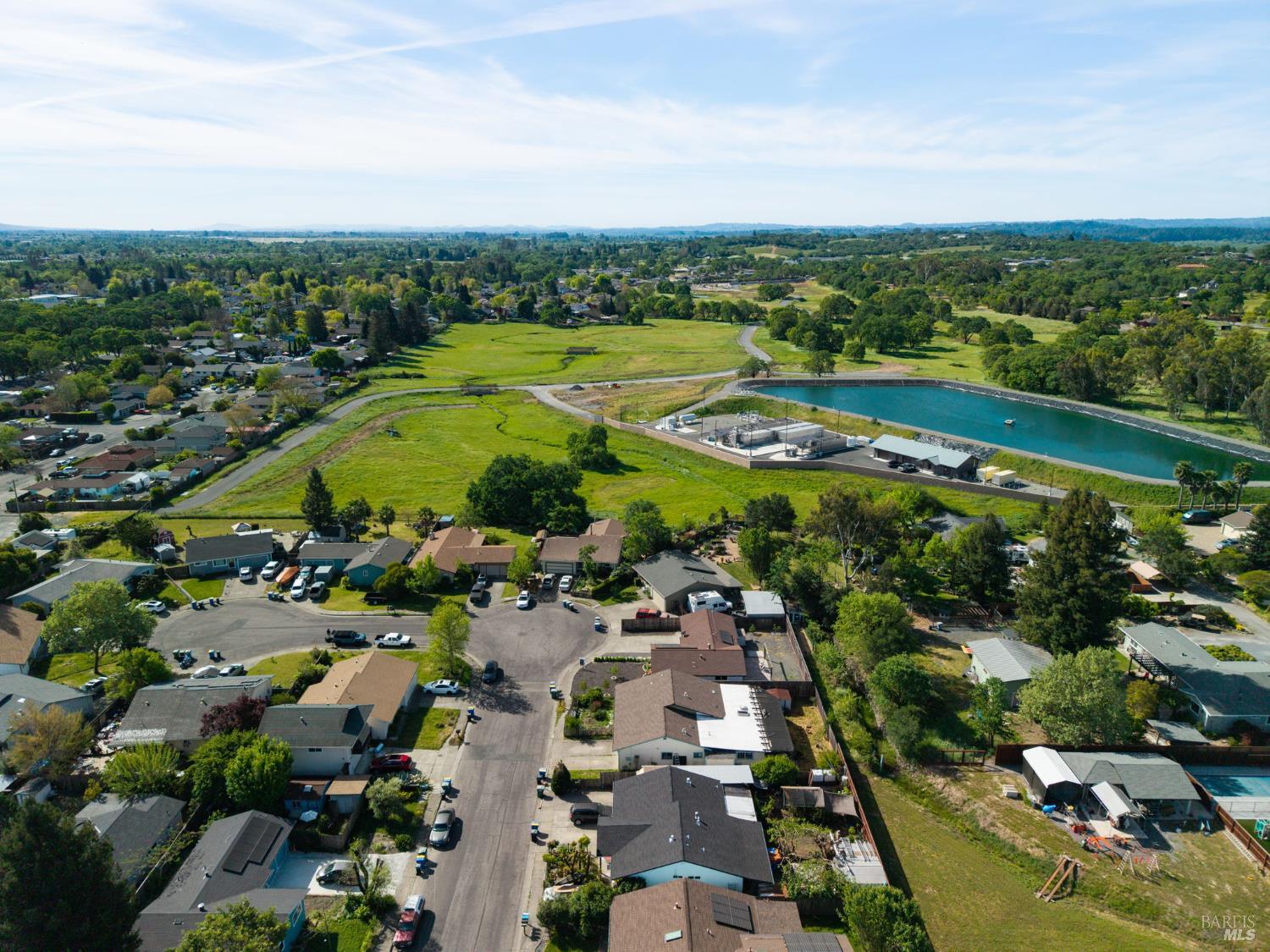 Detail Gallery Image 30 of 34 For 9865 Sunray Pl, Windsor,  CA 95492 - 3 Beds | 1/1 Baths