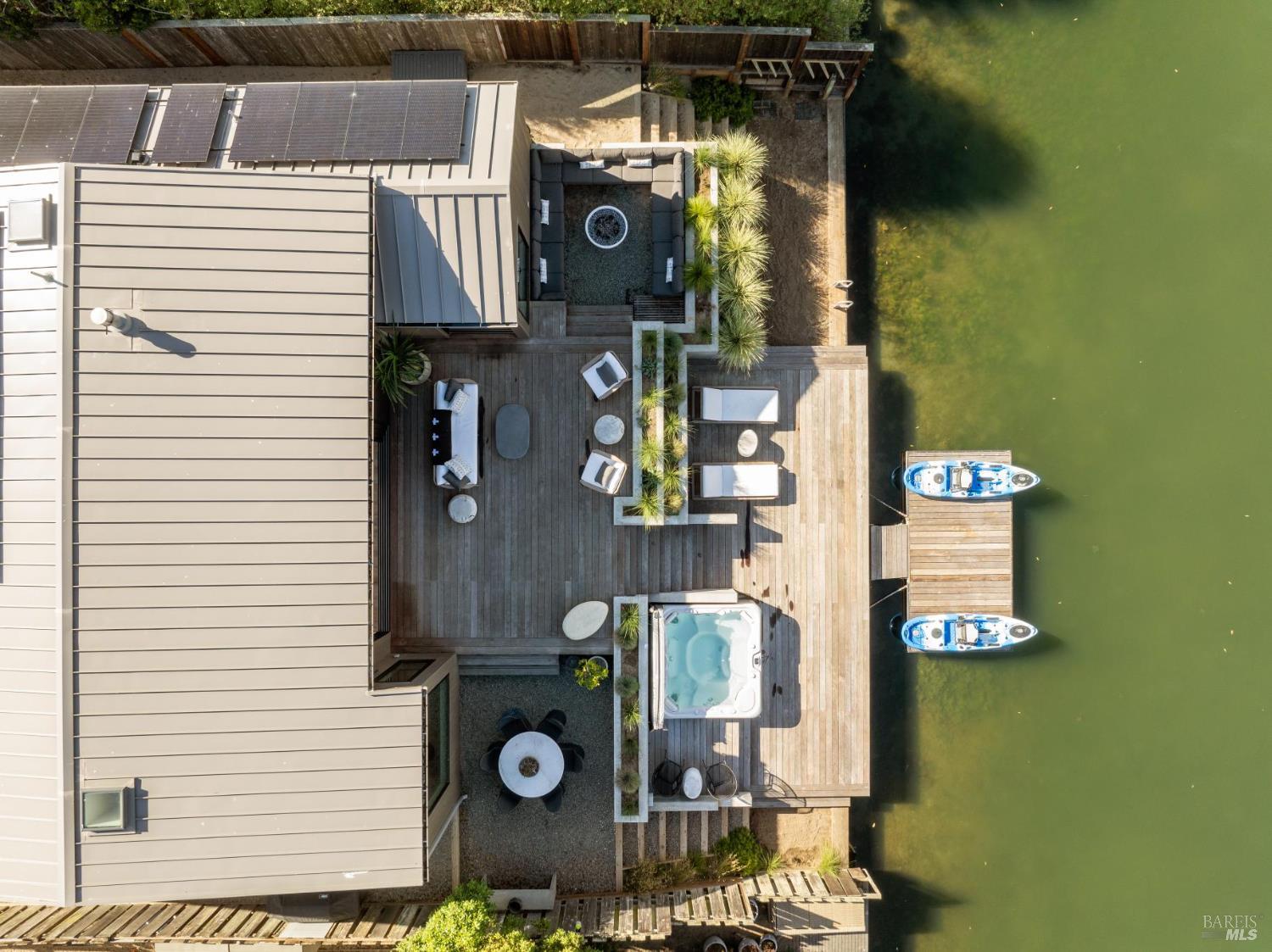 Detail Gallery Image 32 of 63 For 297 Seadrift Rd, Stinson Beach,  CA 94970 - 3 Beds | 2 Baths