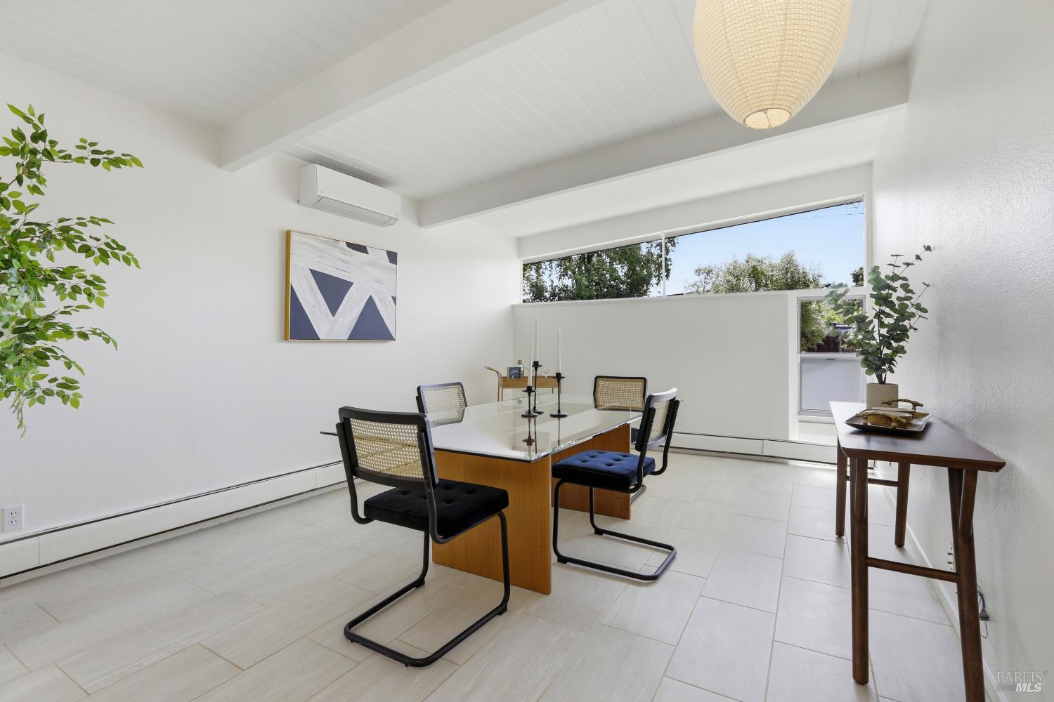 Detail Gallery Image 14 of 26 For 656 Bamboo Ter, San Rafael,  CA 94903 - 3 Beds | 2 Baths