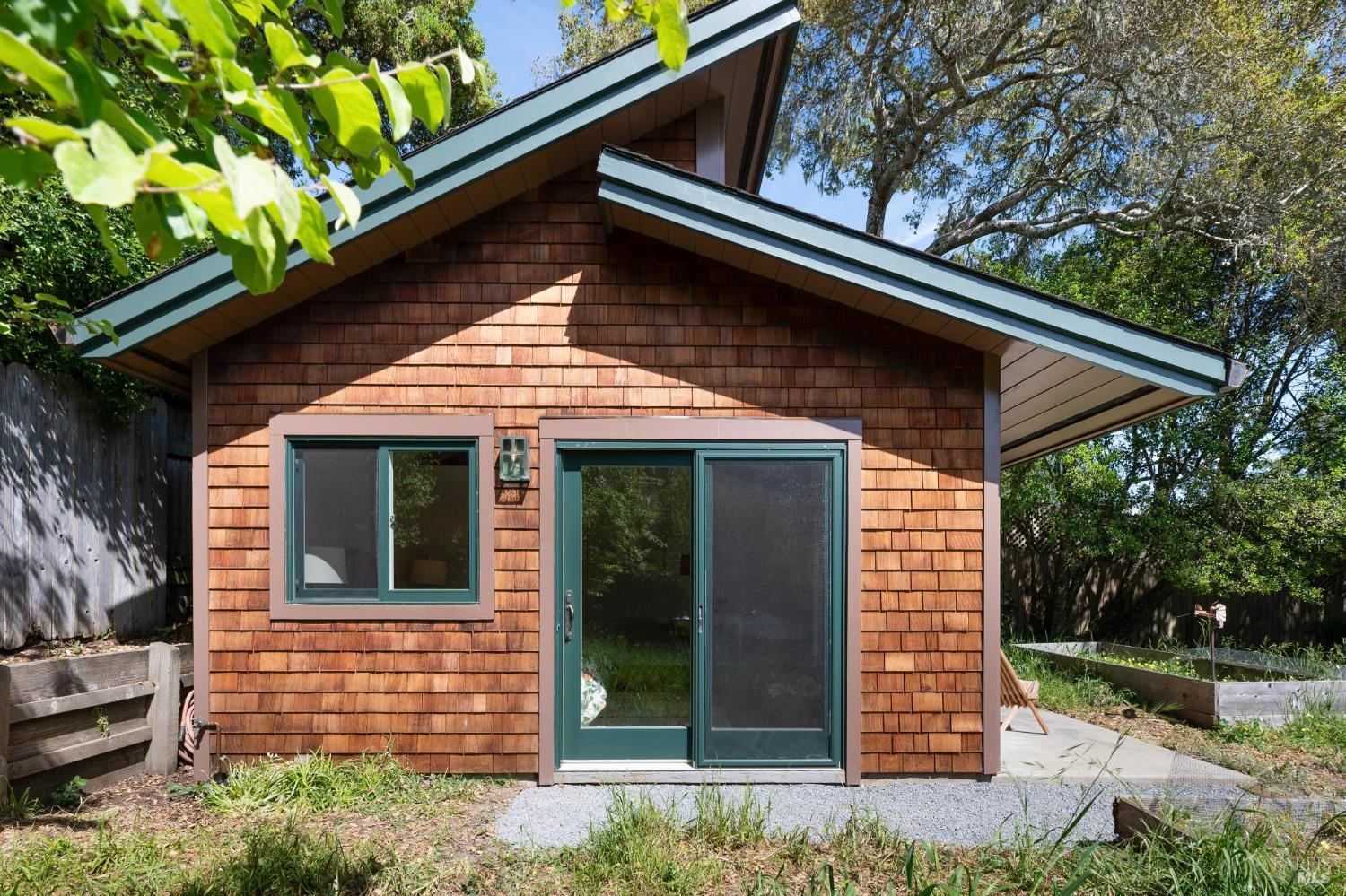 Detail Gallery Image 33 of 55 For 9 Portola Ave, Point Reyes Station,  CA 94956 - 3 Beds | 2 Baths