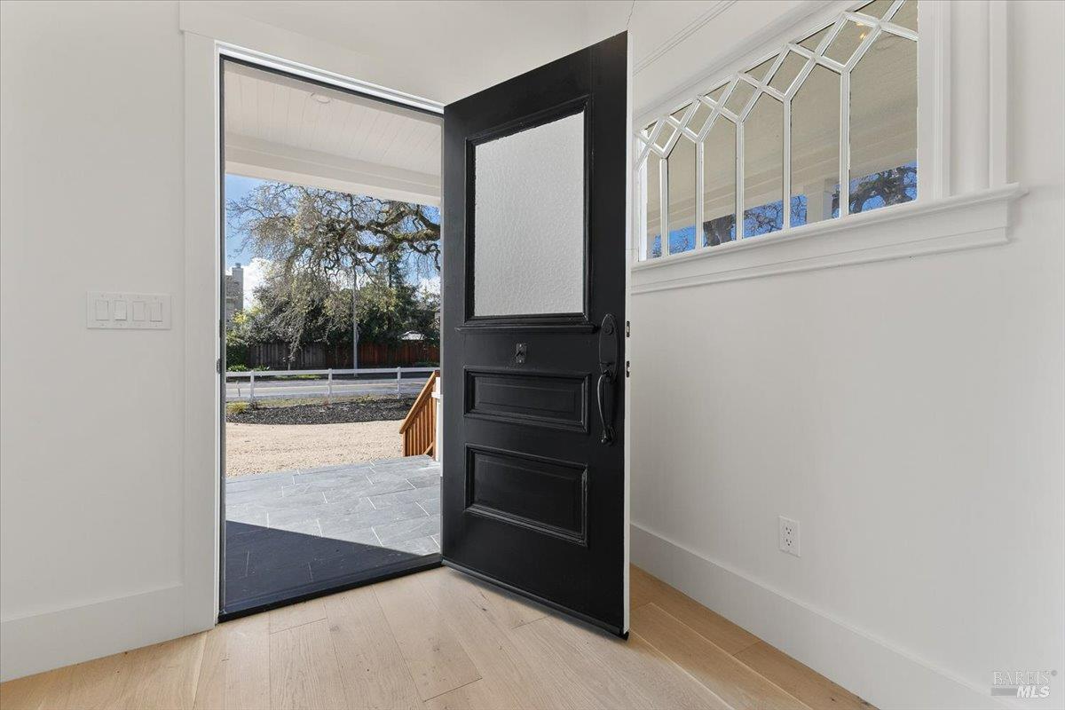 Detail Gallery Image 7 of 74 For 127 Pleasant Ave, Santa Rosa,  CA 95403 - 4 Beds | 4 Baths