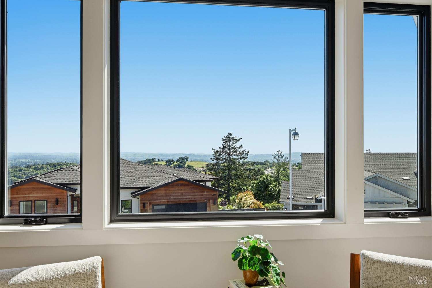 Detail Gallery Image 24 of 42 For 2011 Long Leaf Ct, Santa Rosa,  CA 95403 - 4 Beds | 3 Baths