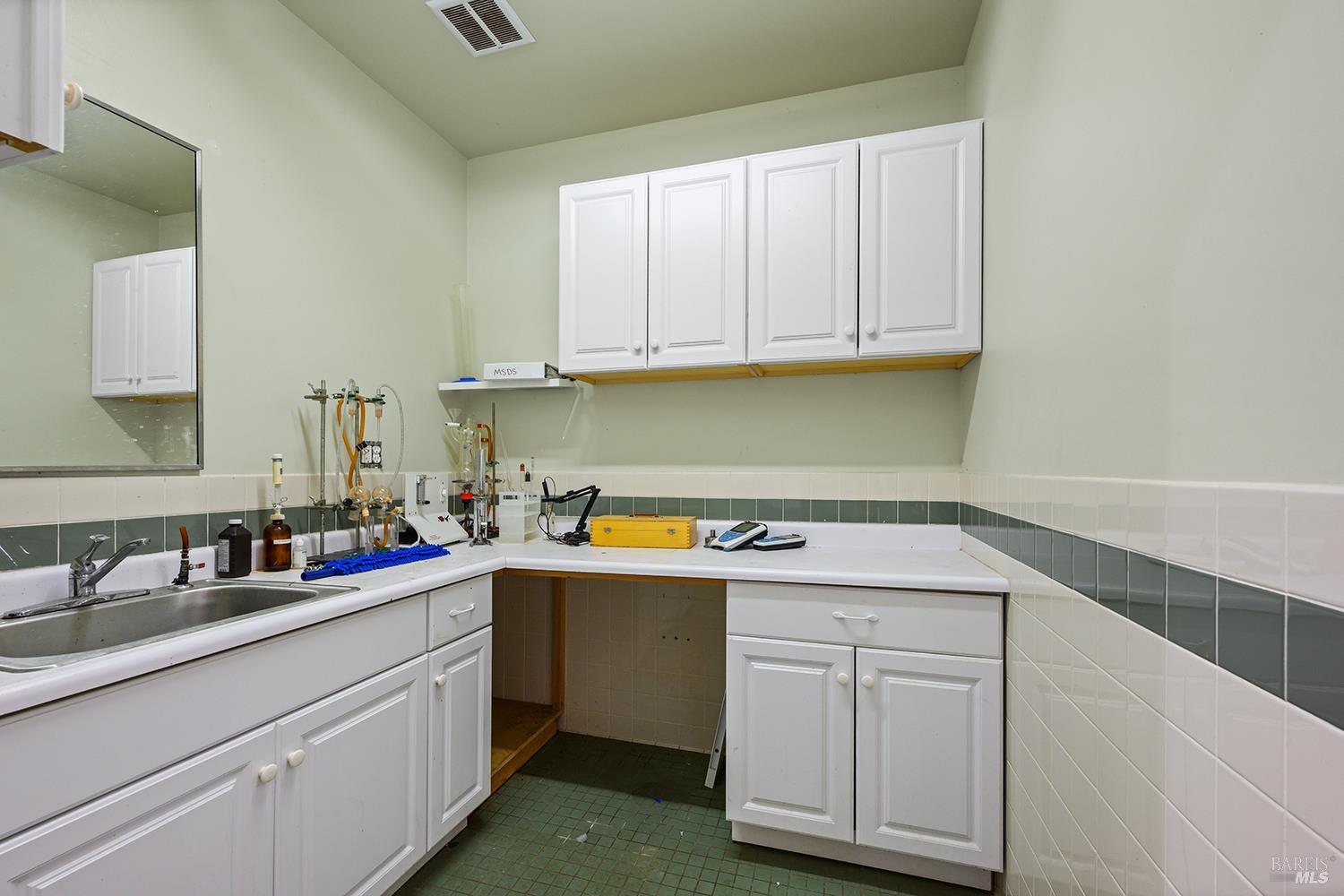 Detail Gallery Image 56 of 59 For 595 Santana Dr #D,  Cloverdale,  CA 95425 - – Beds | – Baths