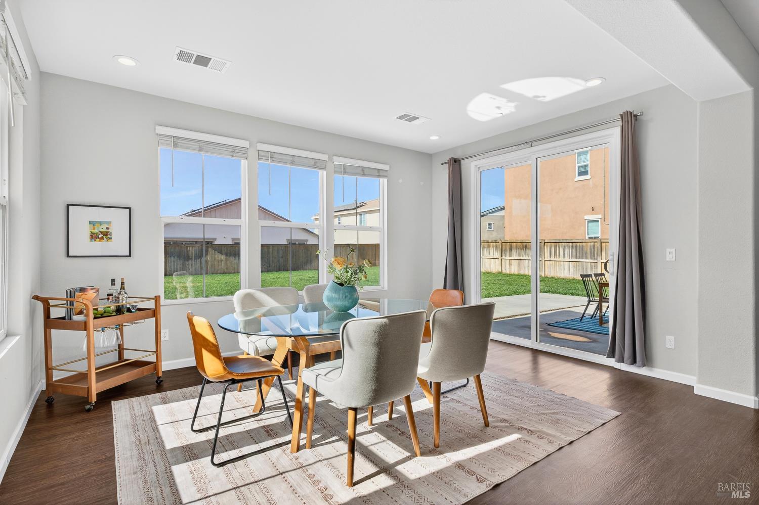 Detail Gallery Image 27 of 75 For 1535 Arlington Ct, Dixon,  CA 95620 - 4 Beds | 2/1 Baths