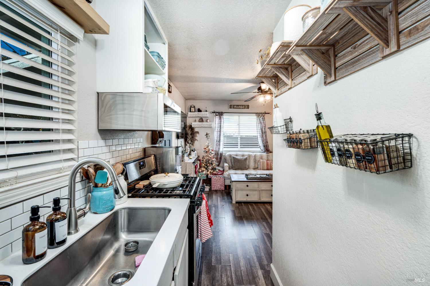 Detail Gallery Image 44 of 49 For 133 Bluebird Dr, Windsor,  CA 95492 - 4 Beds | 3/1 Baths