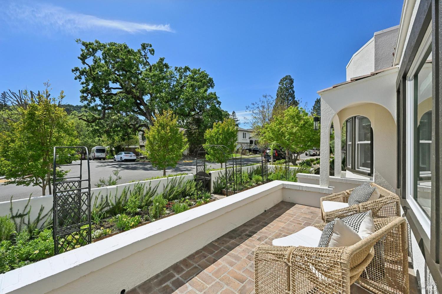 Detail Gallery Image 7 of 70 For 144 Morningside Dr, San Anselmo,  CA 94960 - 3 Beds | 2 Baths