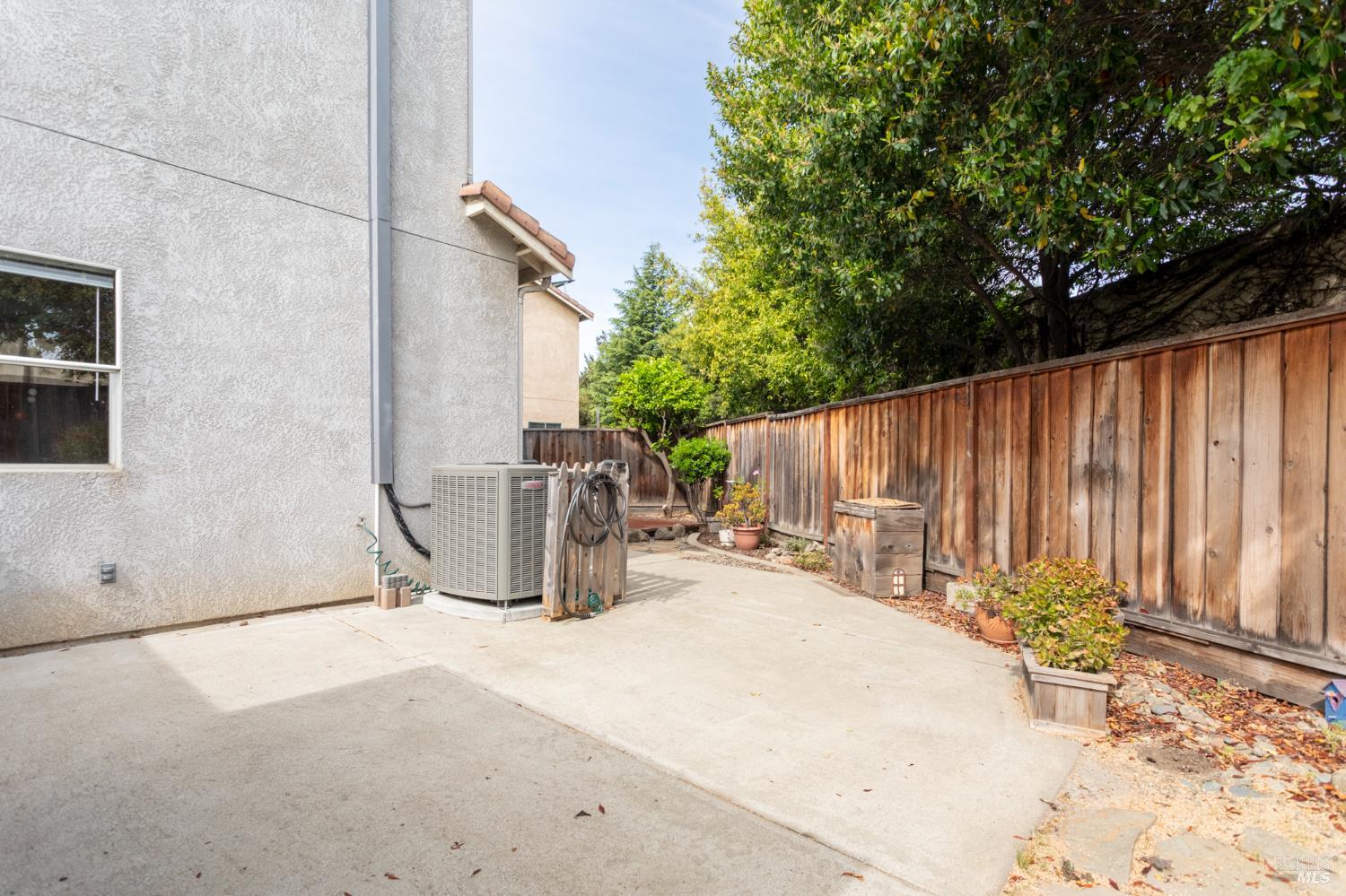 Detail Gallery Image 13 of 42 For 33004 Calle La Mirada Cmn, Union City,  CA 94587 - 3 Beds | 2/1 Baths