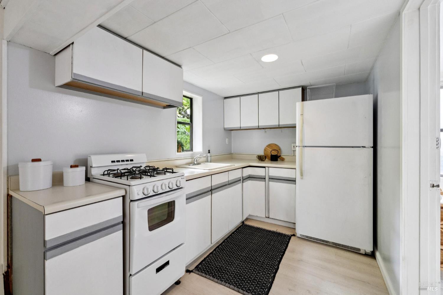 Detail Gallery Image 36 of 46 For 36 Lincoln Park, San Anselmo,  CA 94960 - 3 Beds | 2 Baths