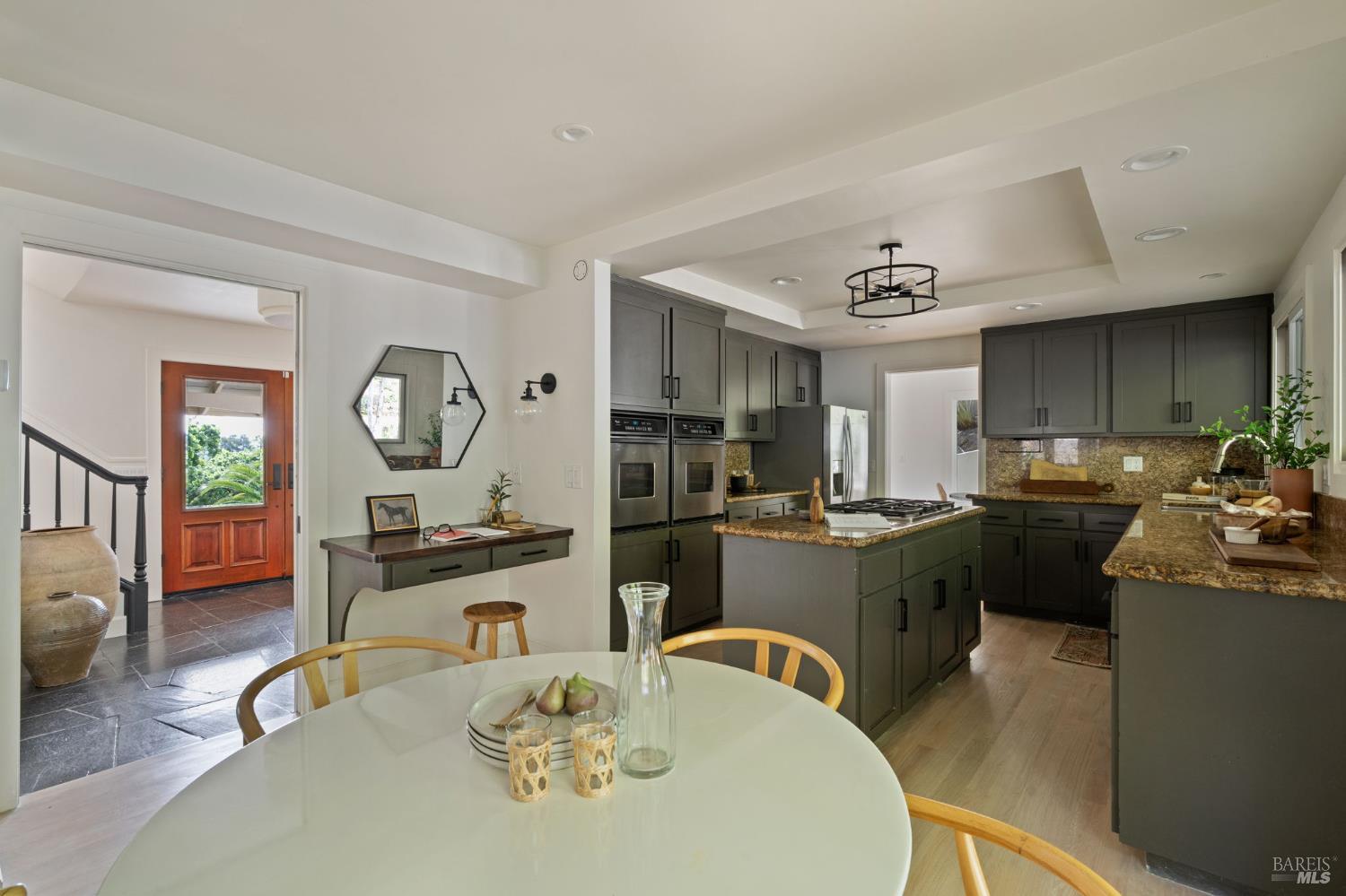 Detail Gallery Image 15 of 58 For 21 Hillside Ave, Kentfield,  CA 94904 - 5 Beds | 3/1 Baths