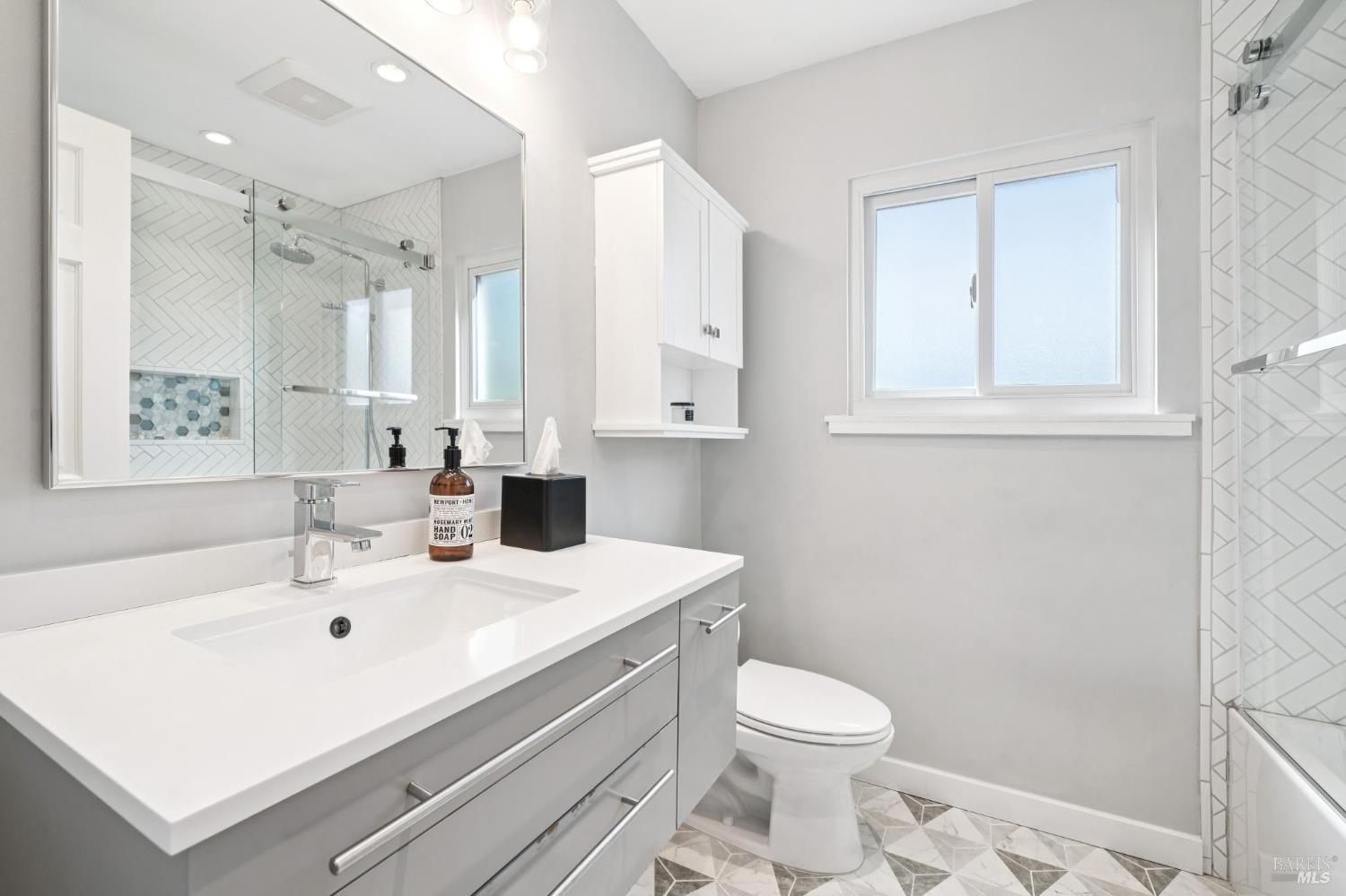 Detail Gallery Image 39 of 58 For 1372 Larkin Dr, Sonoma,  CA 95476 - 3 Beds | 3 Baths