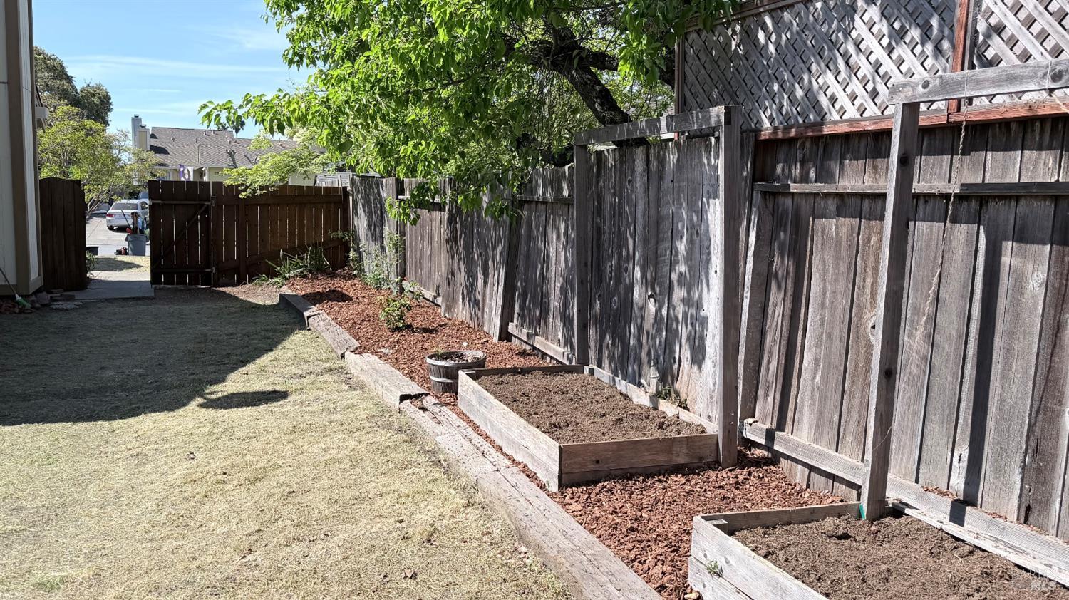 Detail Gallery Image 22 of 32 For 1775 Northstar Dr, Petaluma,  CA 94954 - 2 Beds | 2 Baths