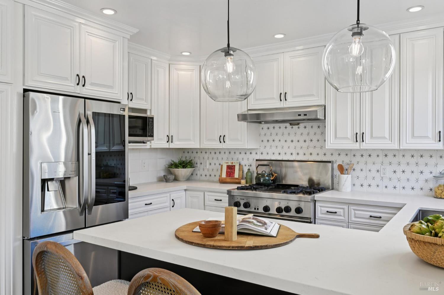 Detail Gallery Image 24 of 70 For 144 Morningside Dr, San Anselmo,  CA 94960 - 3 Beds | 2 Baths