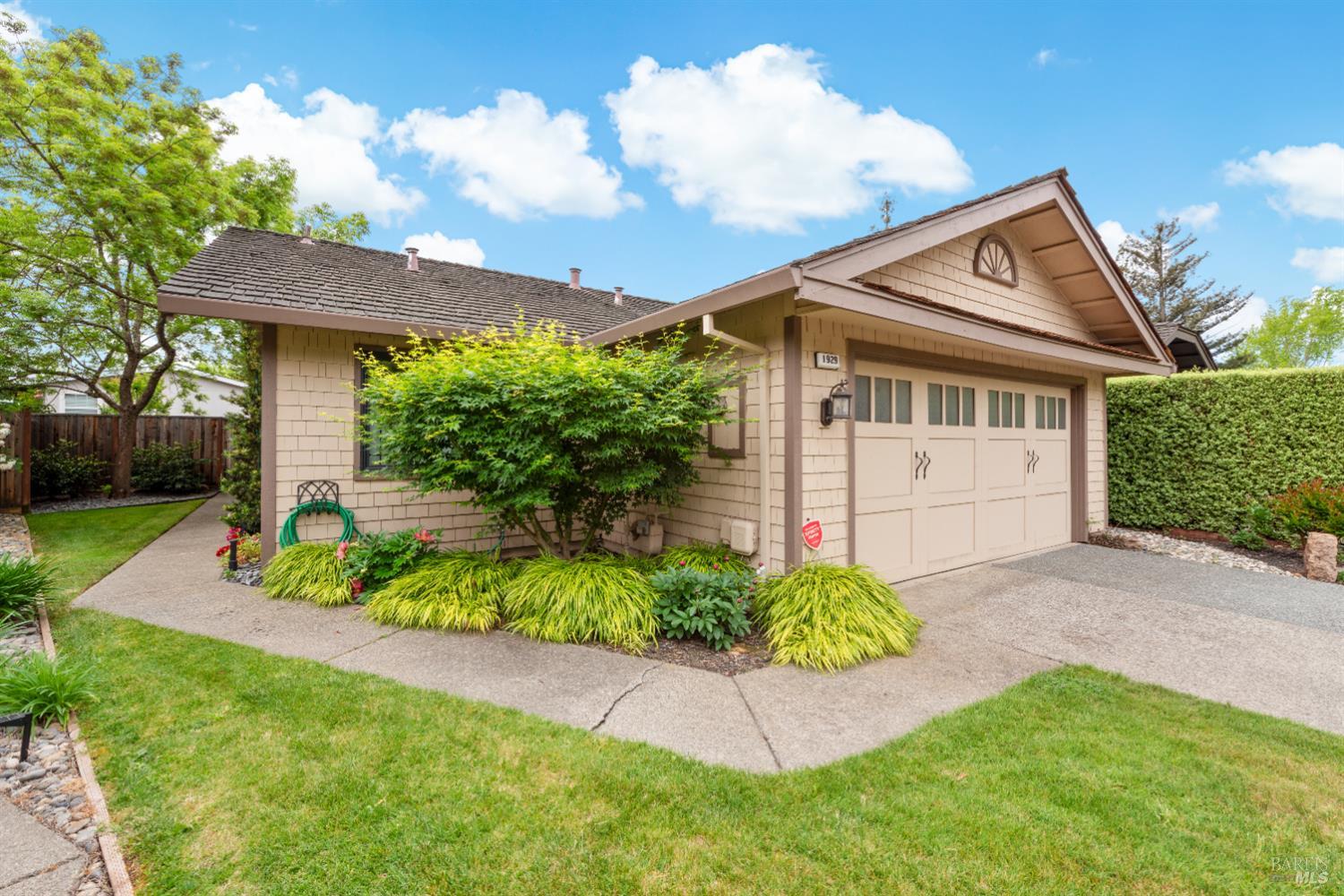 Detail Gallery Image 2 of 69 For 1929 Vintner Ct, Yountville,  CA 94599 - 3 Beds | 2 Baths