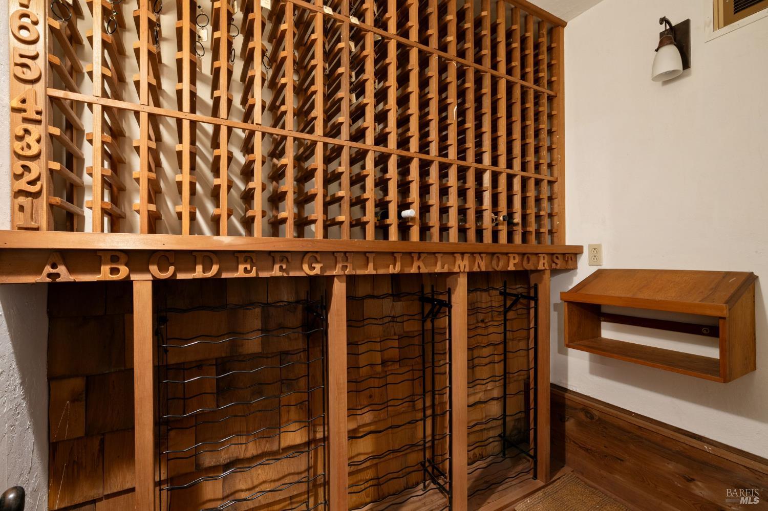 Detail Gallery Image 41 of 58 For 21 Hillside Ave, Kentfield,  CA 94904 - 5 Beds | 3/1 Baths