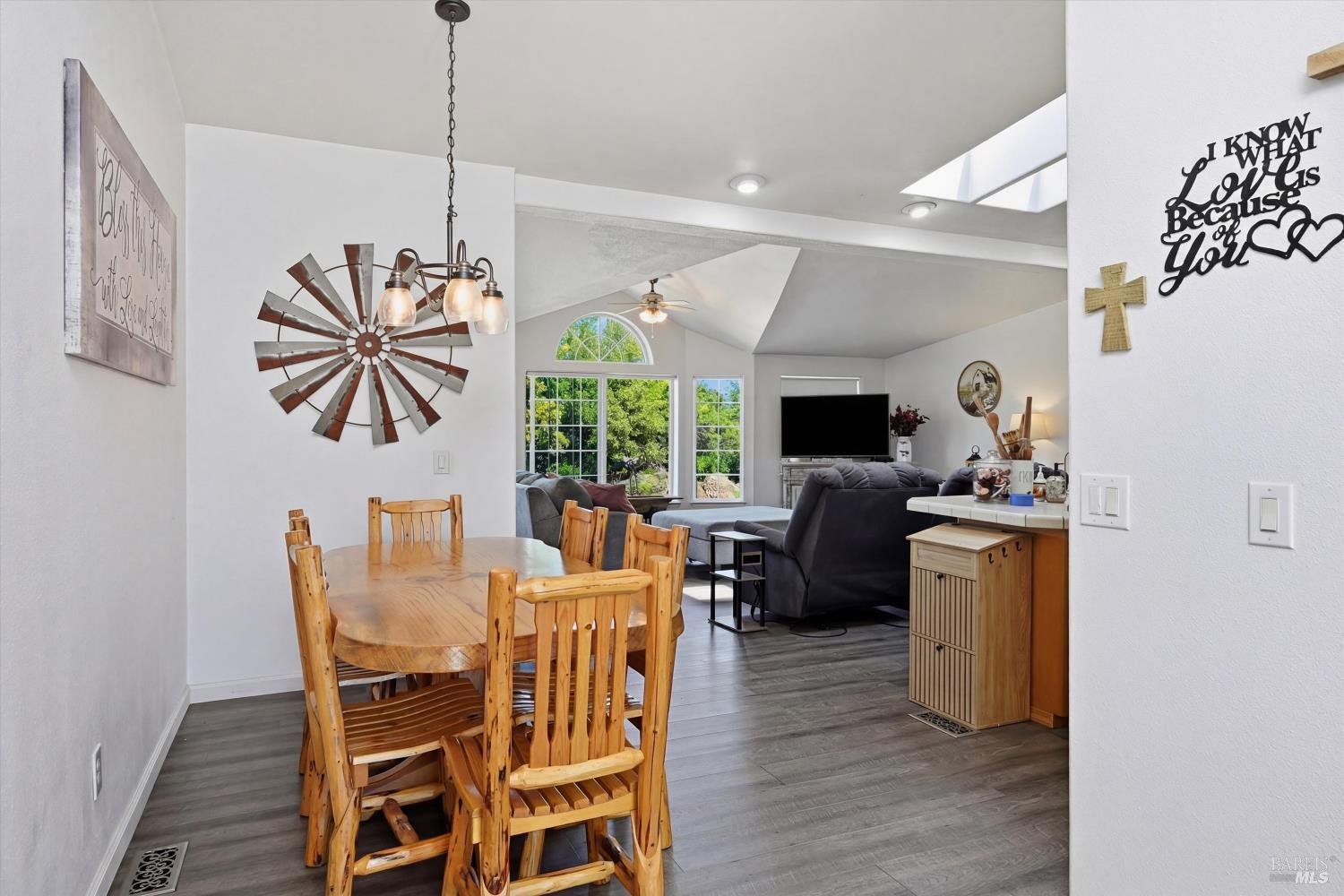 Detail Gallery Image 7 of 31 For 10052 Monte Cristo Dr, Kelseyville,  CA 95451 - 4 Beds | 2 Baths