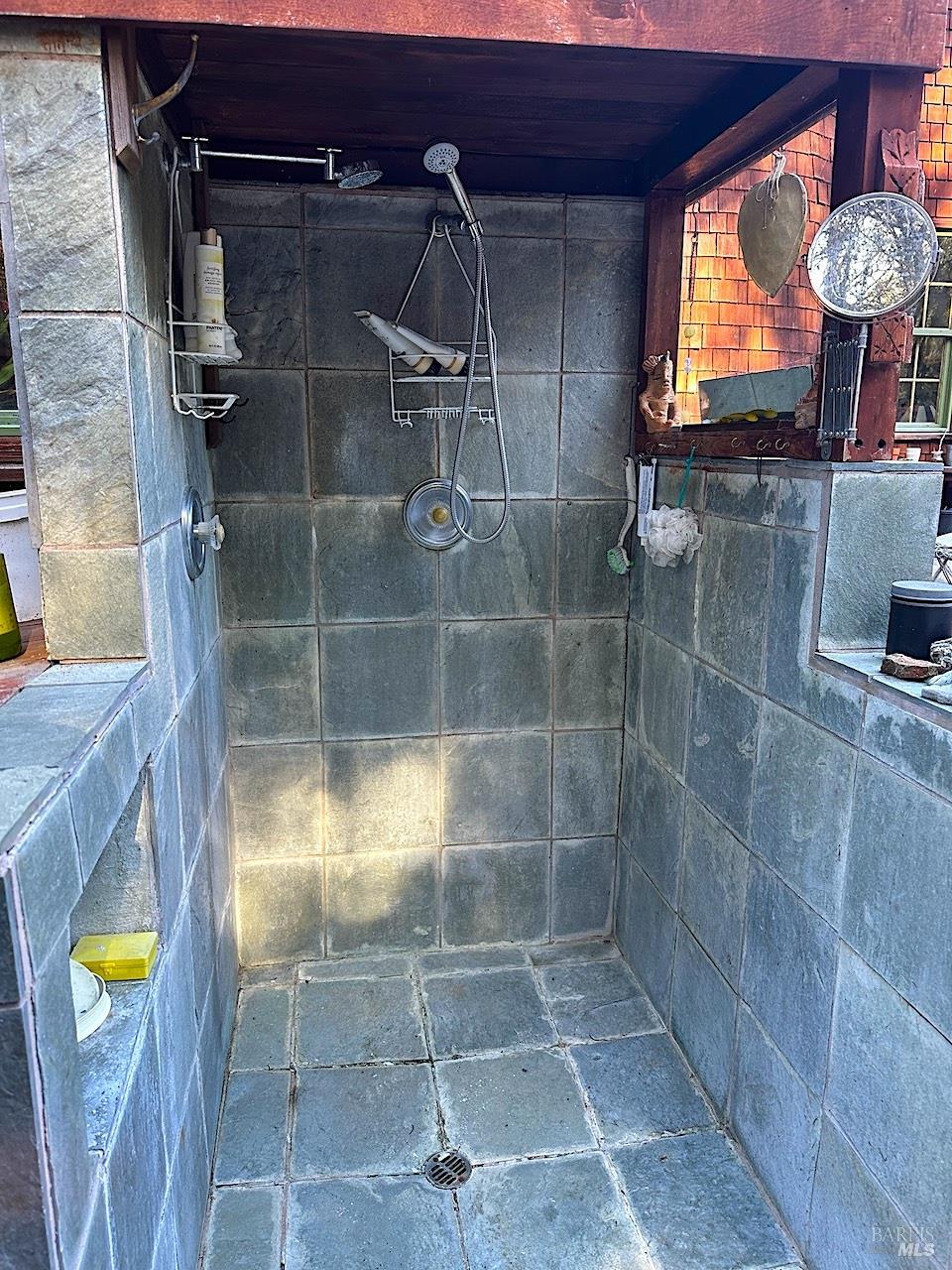 Detail Gallery Image 10 of 27 For 10360 Gary Ln, Mendocino,  CA 95460 - 2 Beds | 1/1 Baths