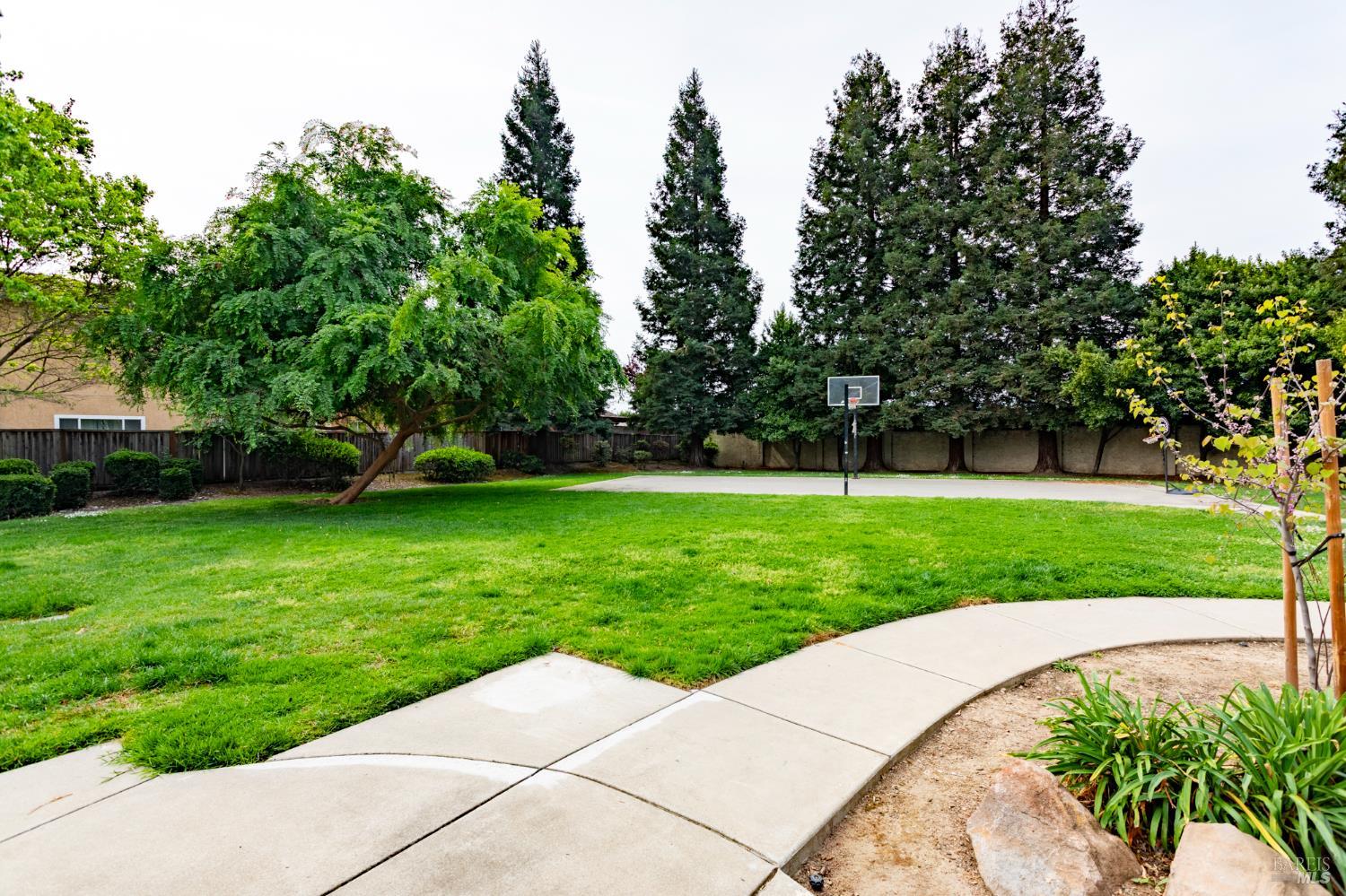 Detail Gallery Image 3 of 42 For 33004 Calle La Mirada Cmn, Union City,  CA 94587 - 3 Beds | 2/1 Baths