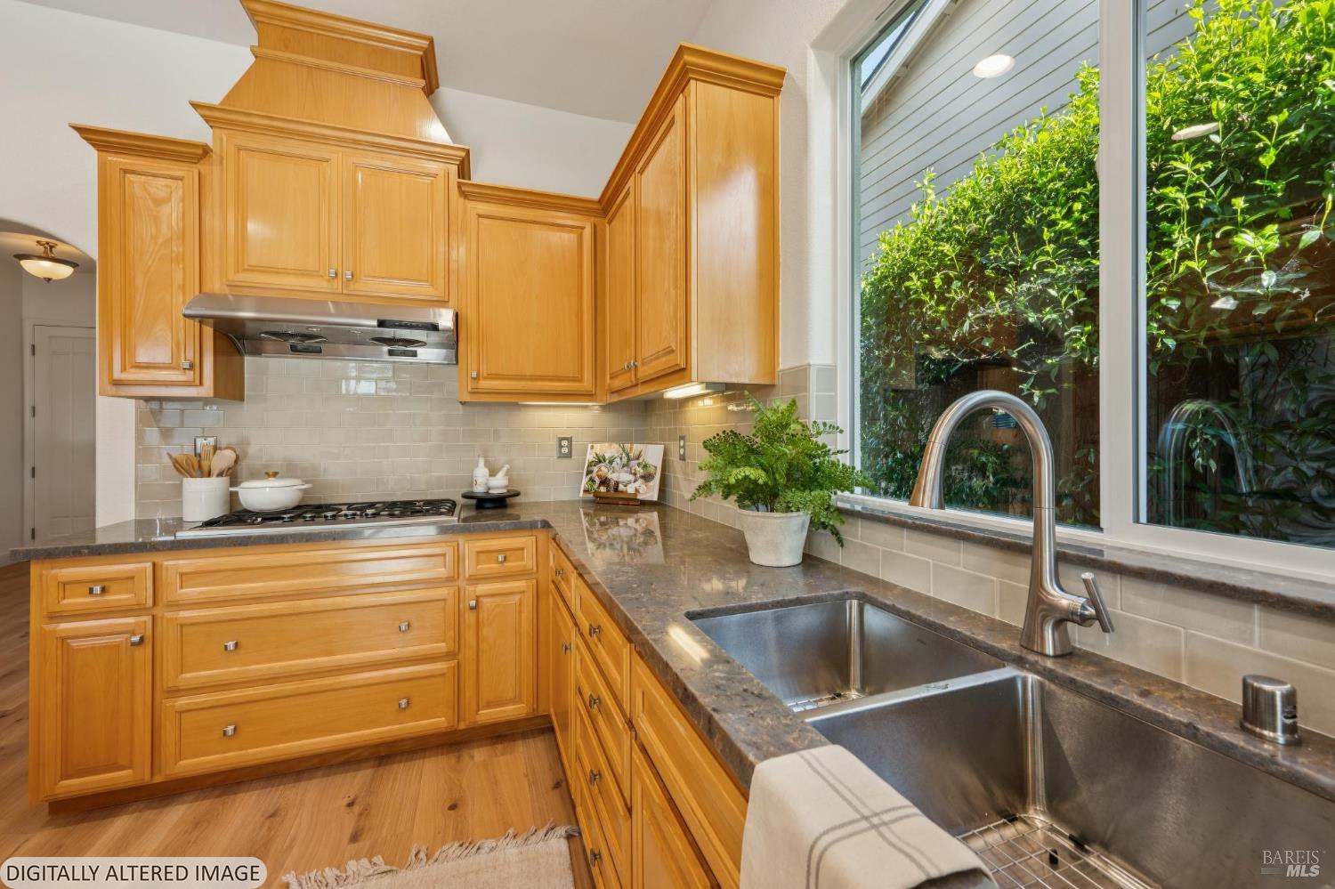 Detail Gallery Image 11 of 44 For 9216 Oak Trl, Santa Rosa,  CA 95409 - 3 Beds | 2 Baths