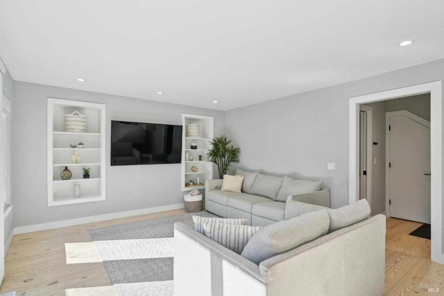 Detail Gallery Image 20 of 58 For 1372 Larkin Dr, Sonoma,  CA 95476 - 3 Beds | 3 Baths