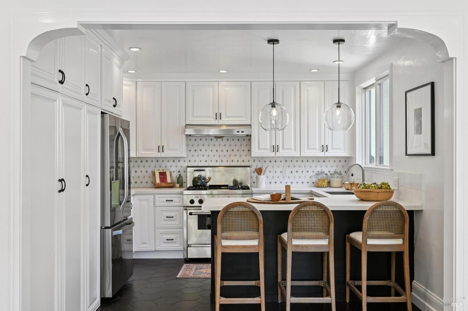 Detail Gallery Image 23 of 70 For 144 Morningside Dr, San Anselmo,  CA 94960 - 3 Beds | 2 Baths