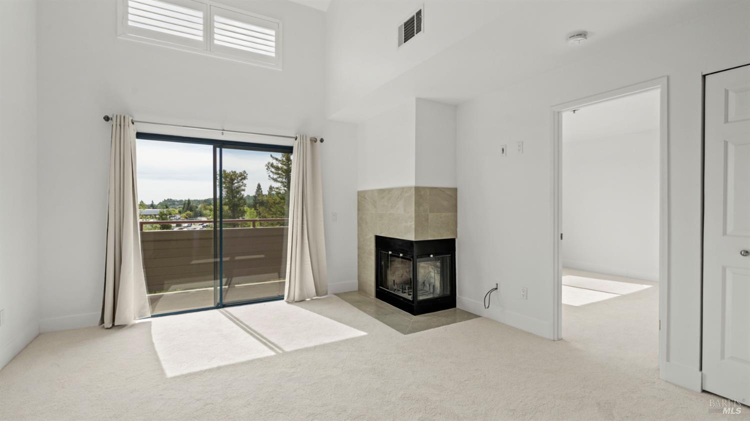 Detail Gallery Image 7 of 19 For 302 Mariner Way, Novato,  CA 94945 - 1 Beds | 1 Baths