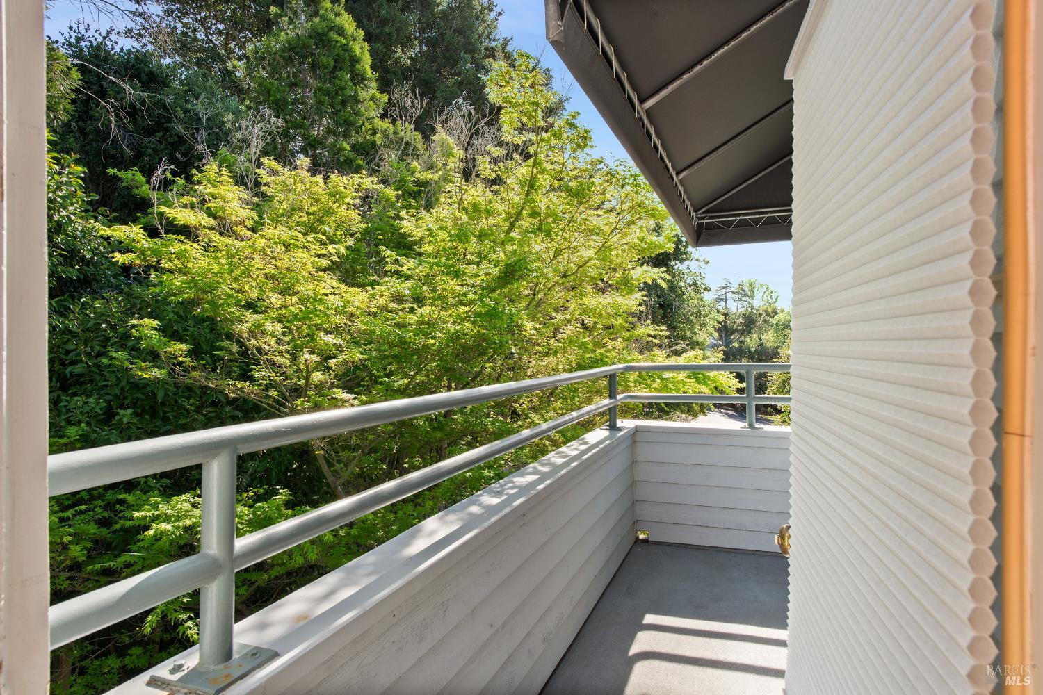 Detail Gallery Image 7 of 18 For 4 Ash Ave #15,  Kentfield,  CA 94904 - 2 Beds | 2 Baths