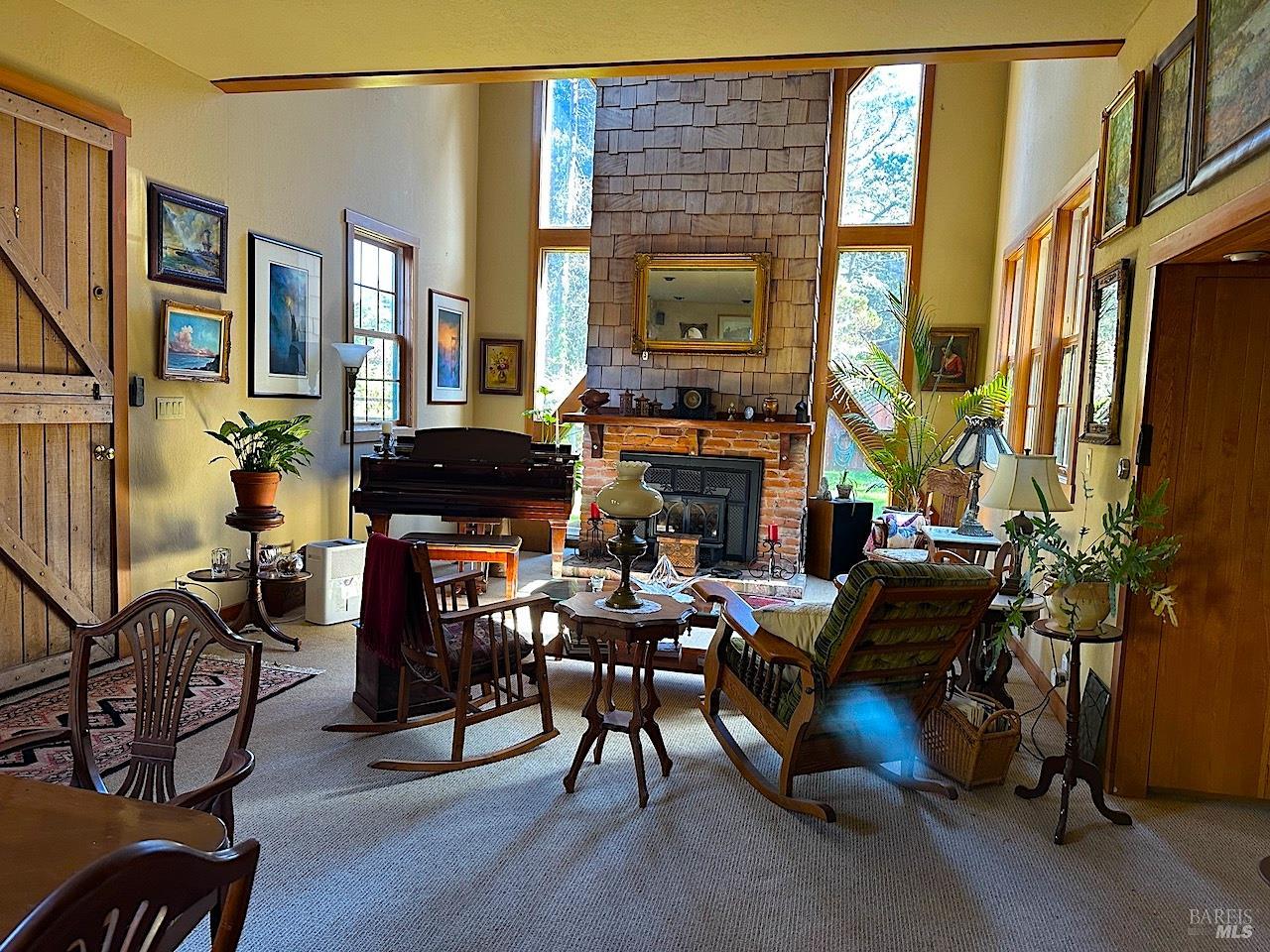 Detail Gallery Image 4 of 27 For 10360 Gary Ln, Mendocino,  CA 95460 - 2 Beds | 1/1 Baths