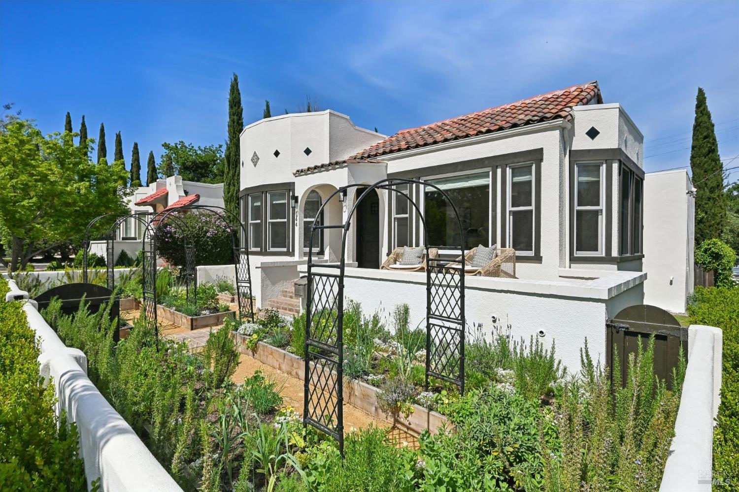 Detail Gallery Image 2 of 70 For 144 Morningside Dr, San Anselmo,  CA 94960 - 3 Beds | 2 Baths