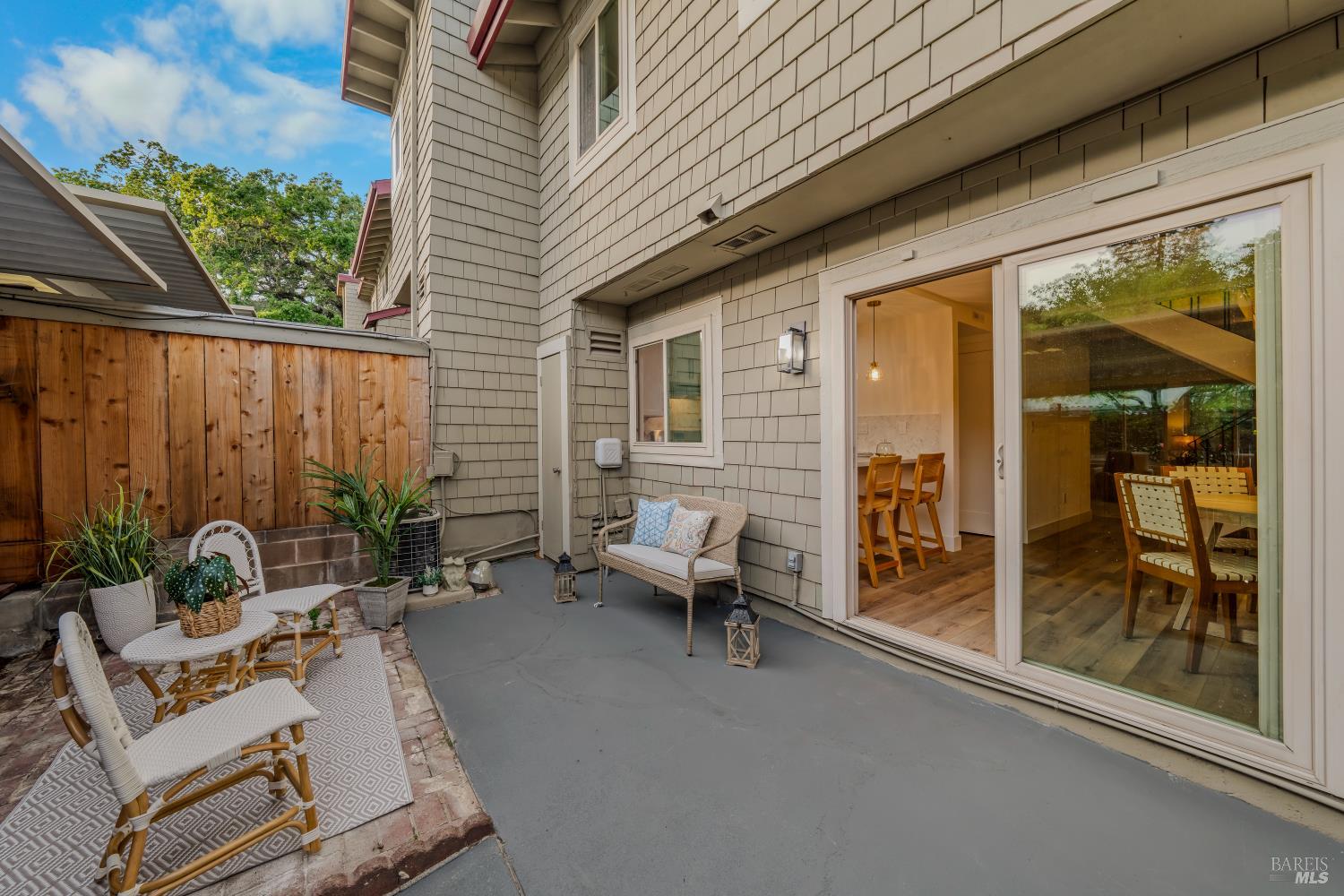 Detail Gallery Image 7 of 30 For 202 Albion Ct, Novato,  CA 94947 - 3 Beds | 2/1 Baths