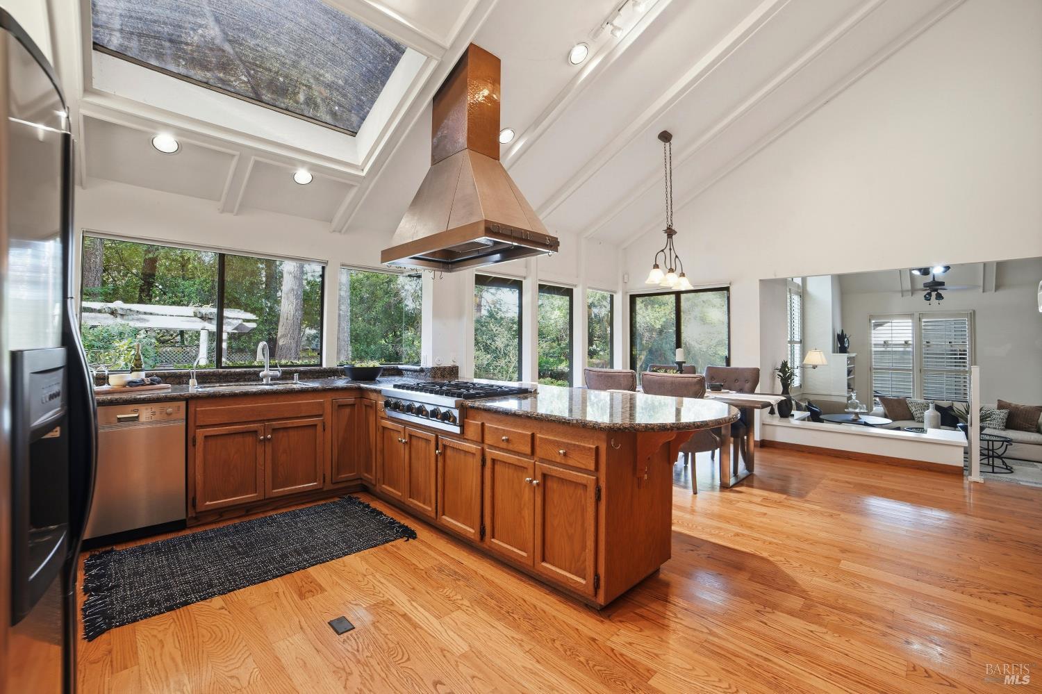 Detail Gallery Image 13 of 51 For 2656 Fir Park Way, Santa Rosa,  CA 95404 - 3 Beds | 2/1 Baths