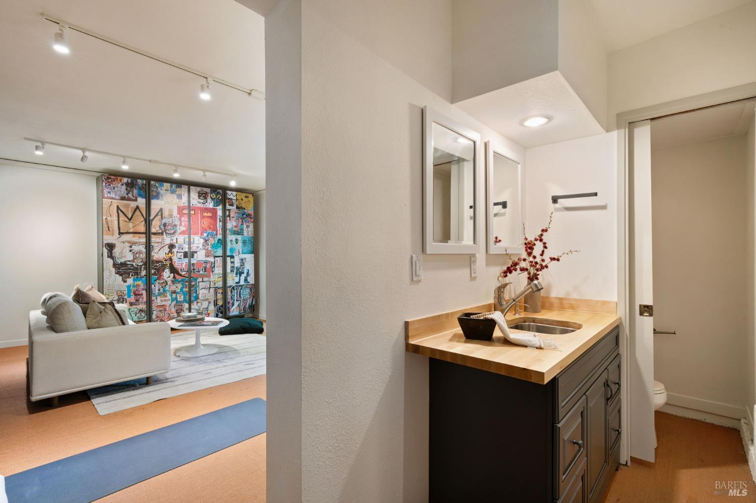 Detail Gallery Image 40 of 58 For 21 Hillside Ave, Kentfield,  CA 94904 - 5 Beds | 3/1 Baths