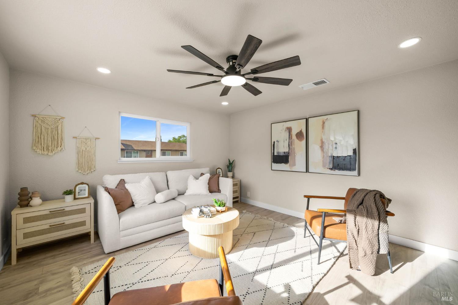 Detail Gallery Image 6 of 31 For 1113 Kellogg St, Suisun City,  CA 94585 - 4 Beds | 2 Baths