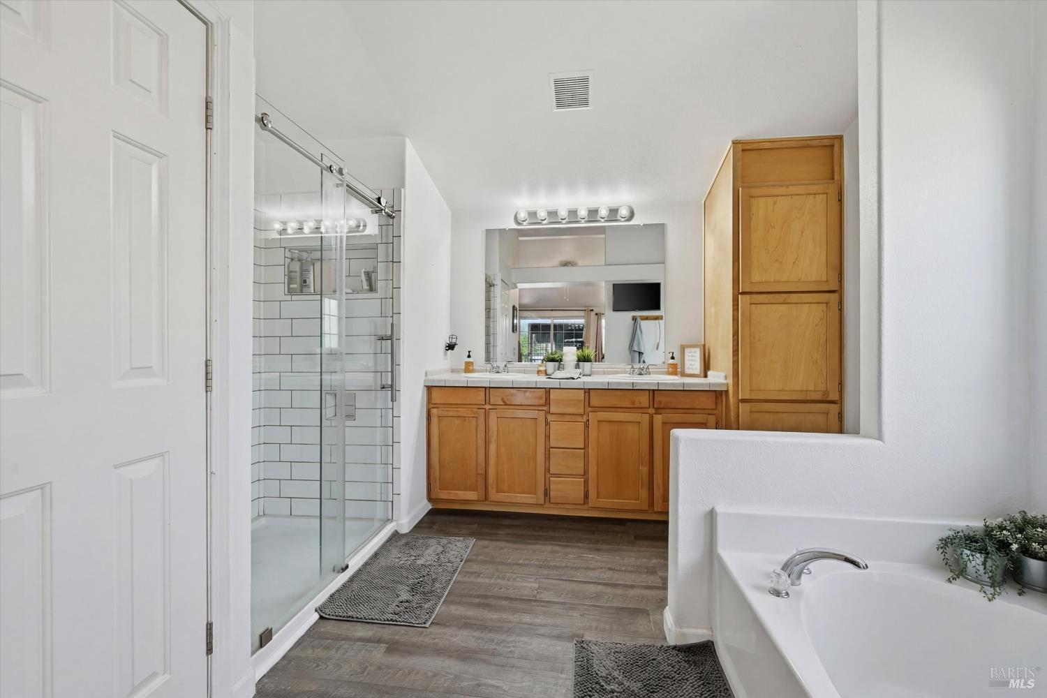 Detail Gallery Image 11 of 31 For 10052 Monte Cristo Dr, Kelseyville,  CA 95451 - 4 Beds | 2 Baths