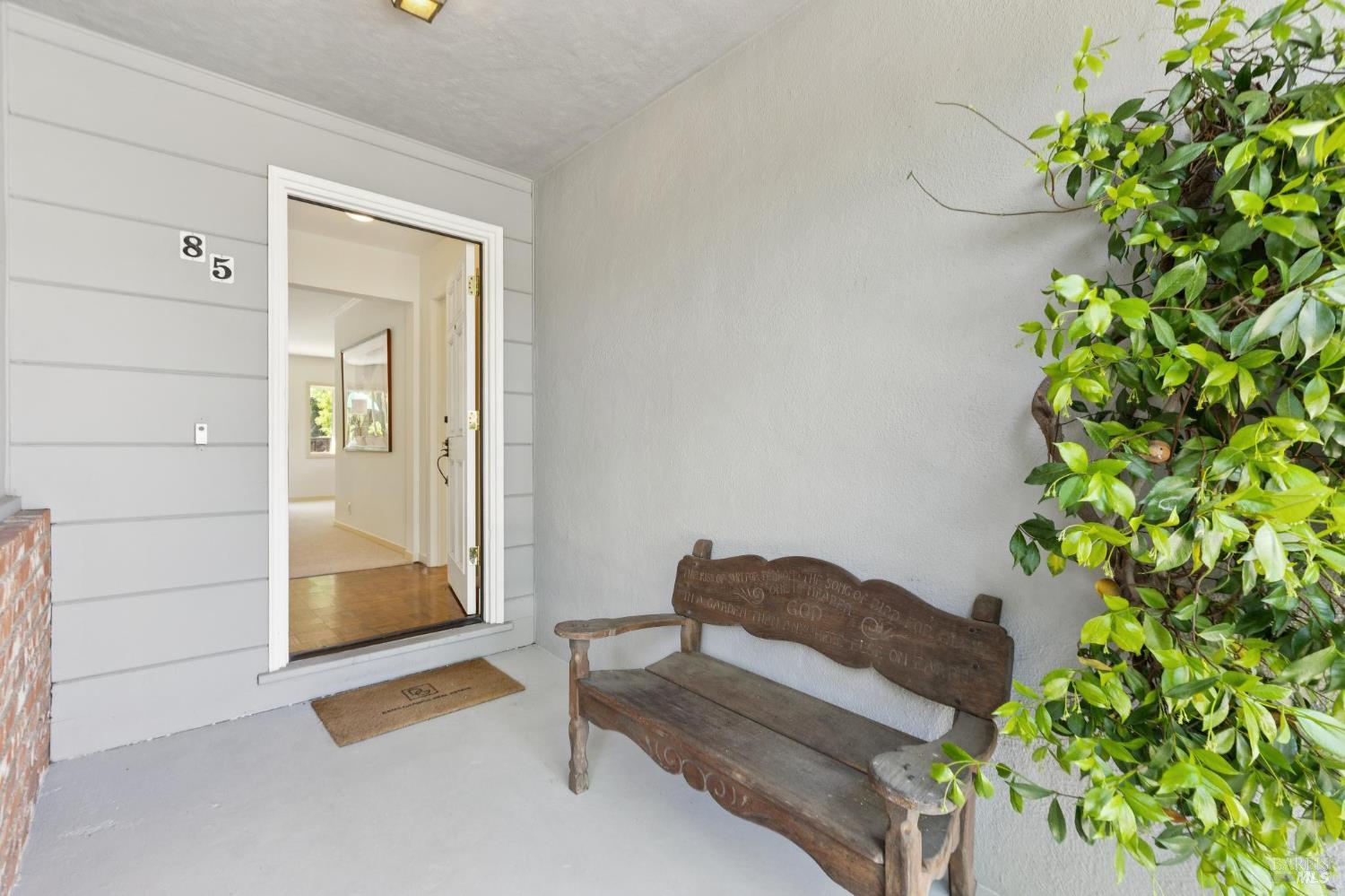 Detail Gallery Image 9 of 62 For 85 Berens Dr, Kentfield,  CA 94904 - 3 Beds | 2 Baths