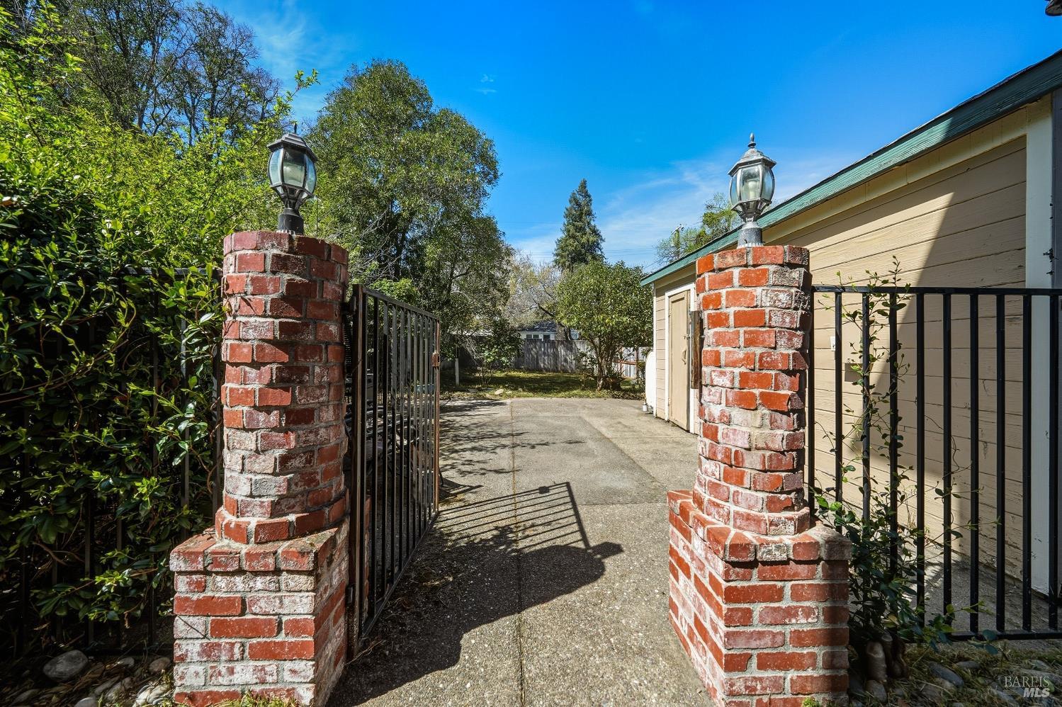 Detail Gallery Image 51 of 71 For 150 Clearlake Ave, Lakeport,  CA 95453 - 6 Beds | 6/1 Baths