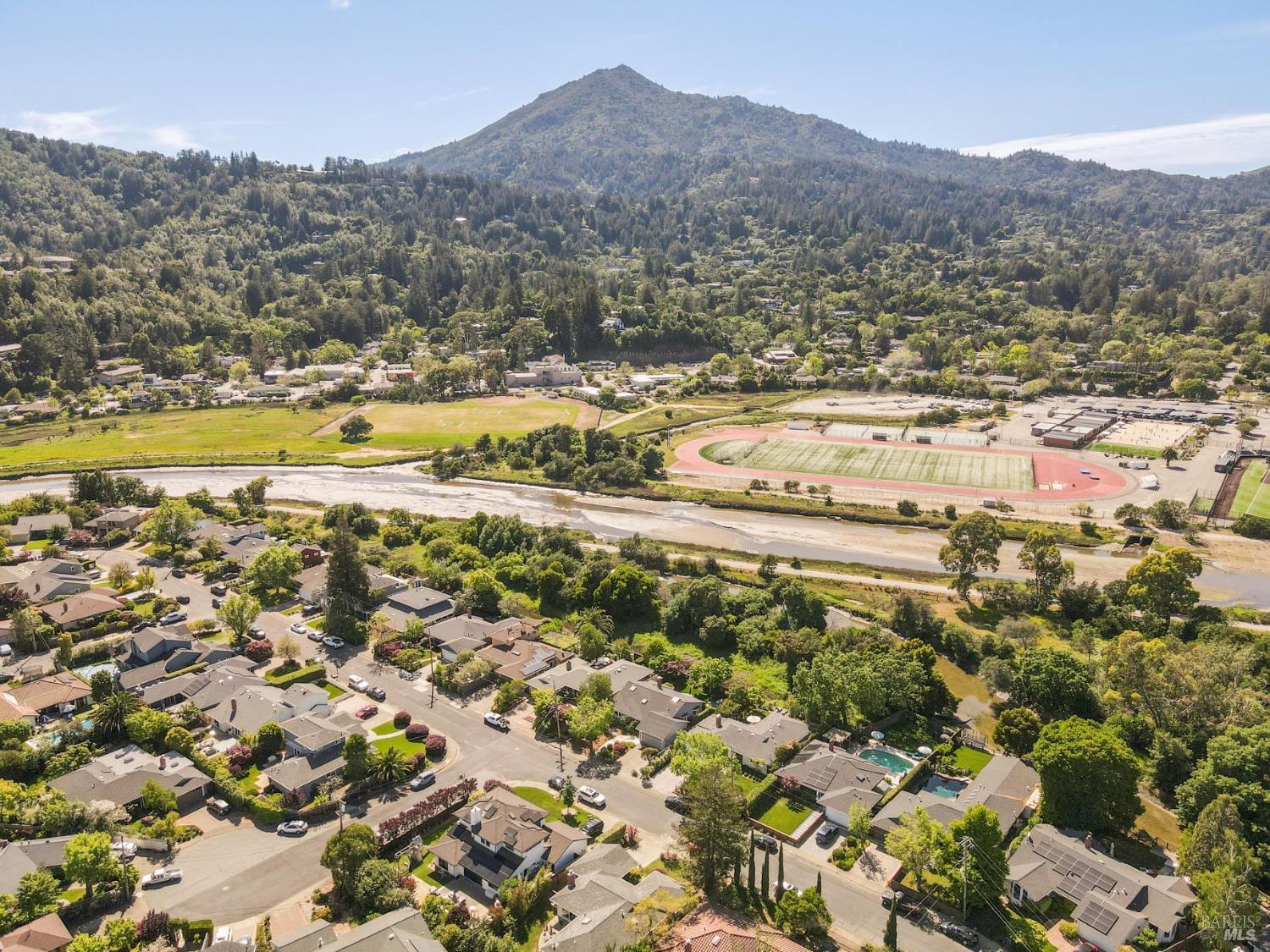 Detail Gallery Image 52 of 62 For 85 Berens Dr, Kentfield,  CA 94904 - 3 Beds | 2 Baths