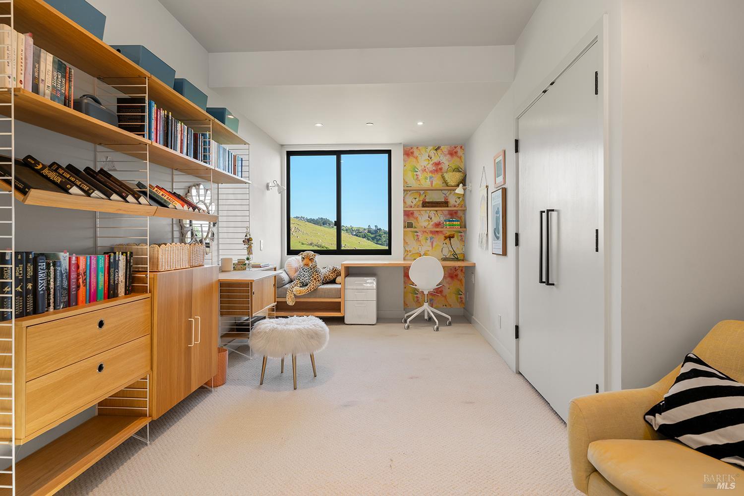 Detail Gallery Image 37 of 69 For 8 Mariposa Ct, Tiburon,  CA 94920 - 4 Beds | 5/2 Baths