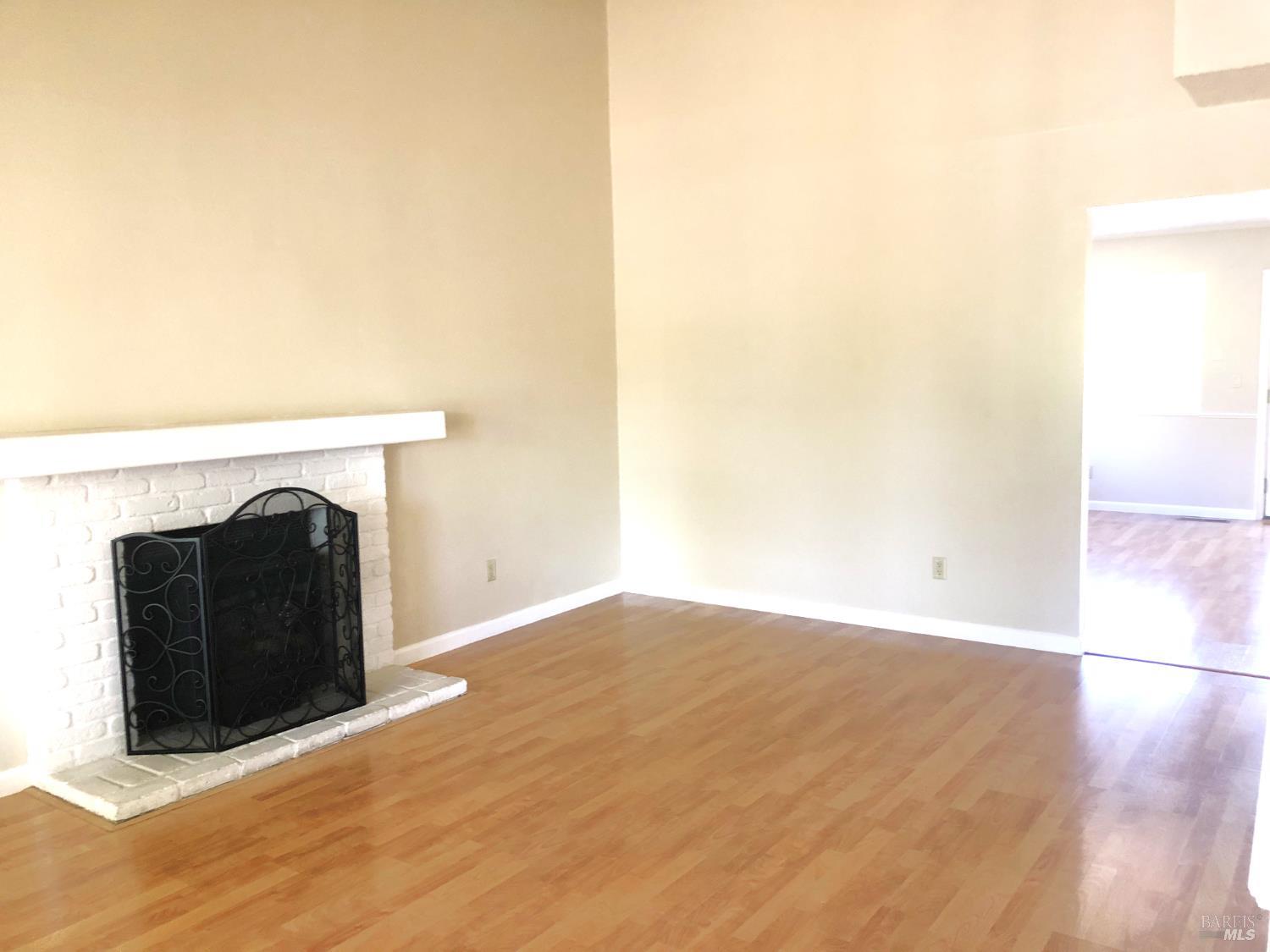 Detail Gallery Image 2 of 24 For 1508 Gladstone Way, Rohnert Park,  CA 94928 - 4 Beds | 2 Baths