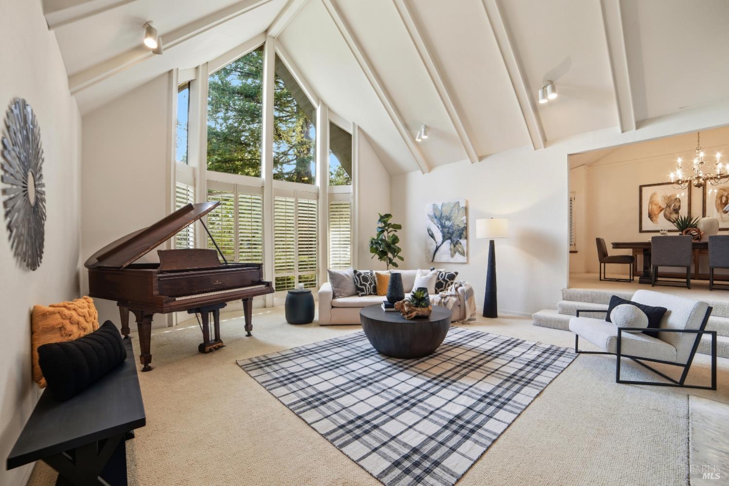 Detail Gallery Image 4 of 51 For 2656 Fir Park Way, Santa Rosa,  CA 95404 - 3 Beds | 2/1 Baths