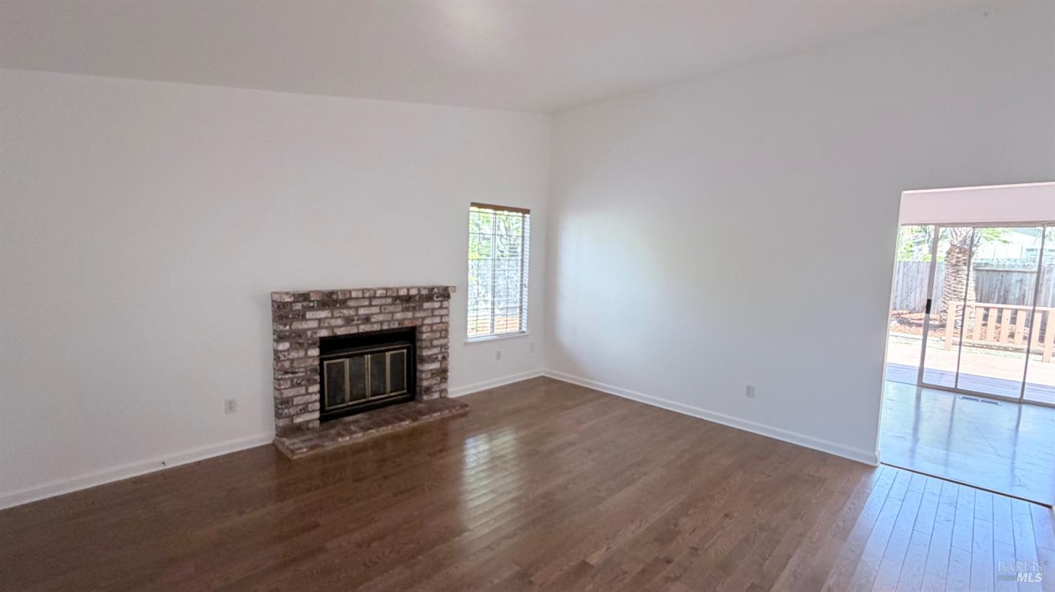 Detail Gallery Image 6 of 32 For 1775 Northstar Dr, Petaluma,  CA 94954 - 2 Beds | 2 Baths