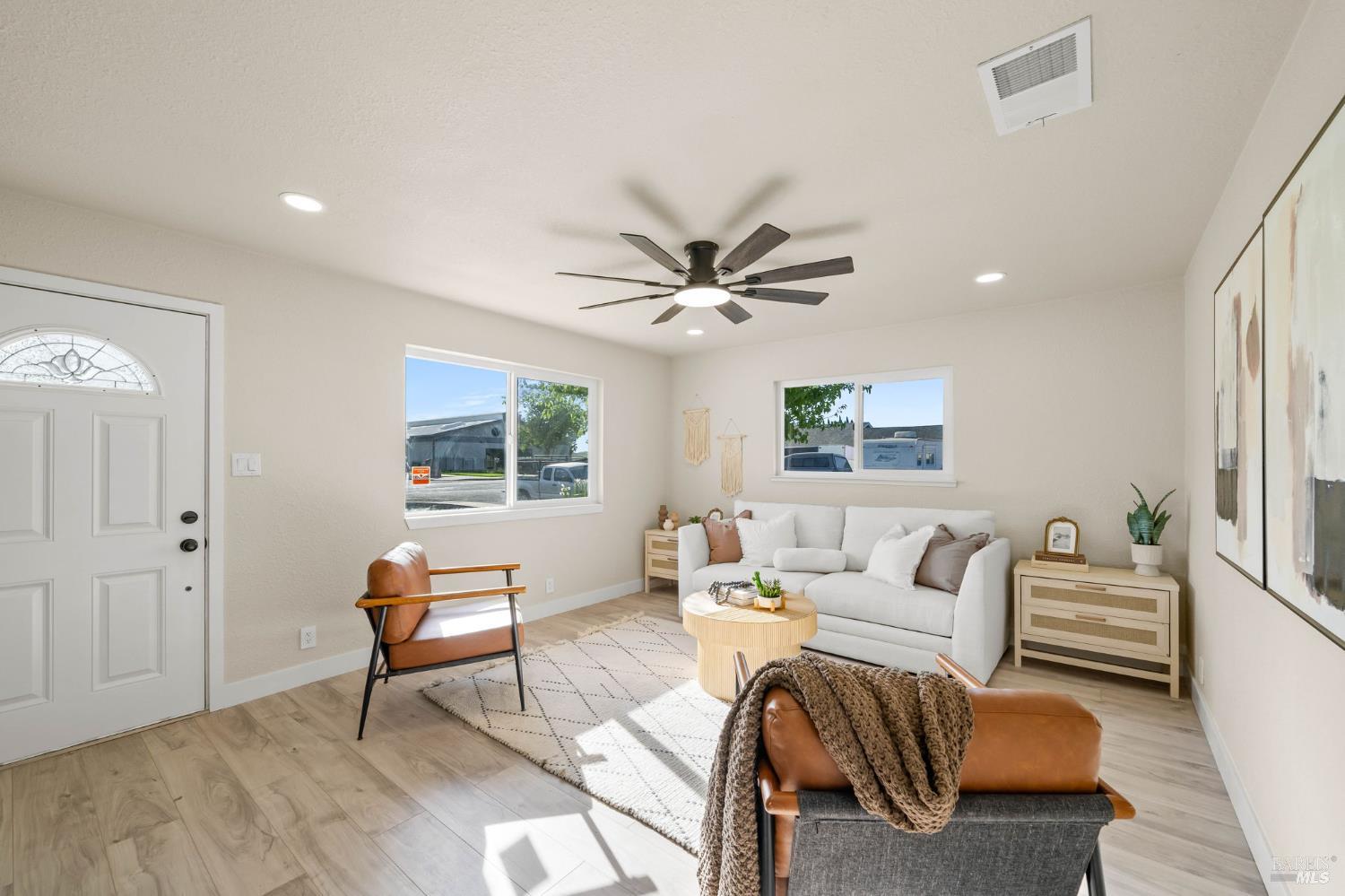 Detail Gallery Image 4 of 31 For 1113 Kellogg St, Suisun City,  CA 94585 - 4 Beds | 2 Baths