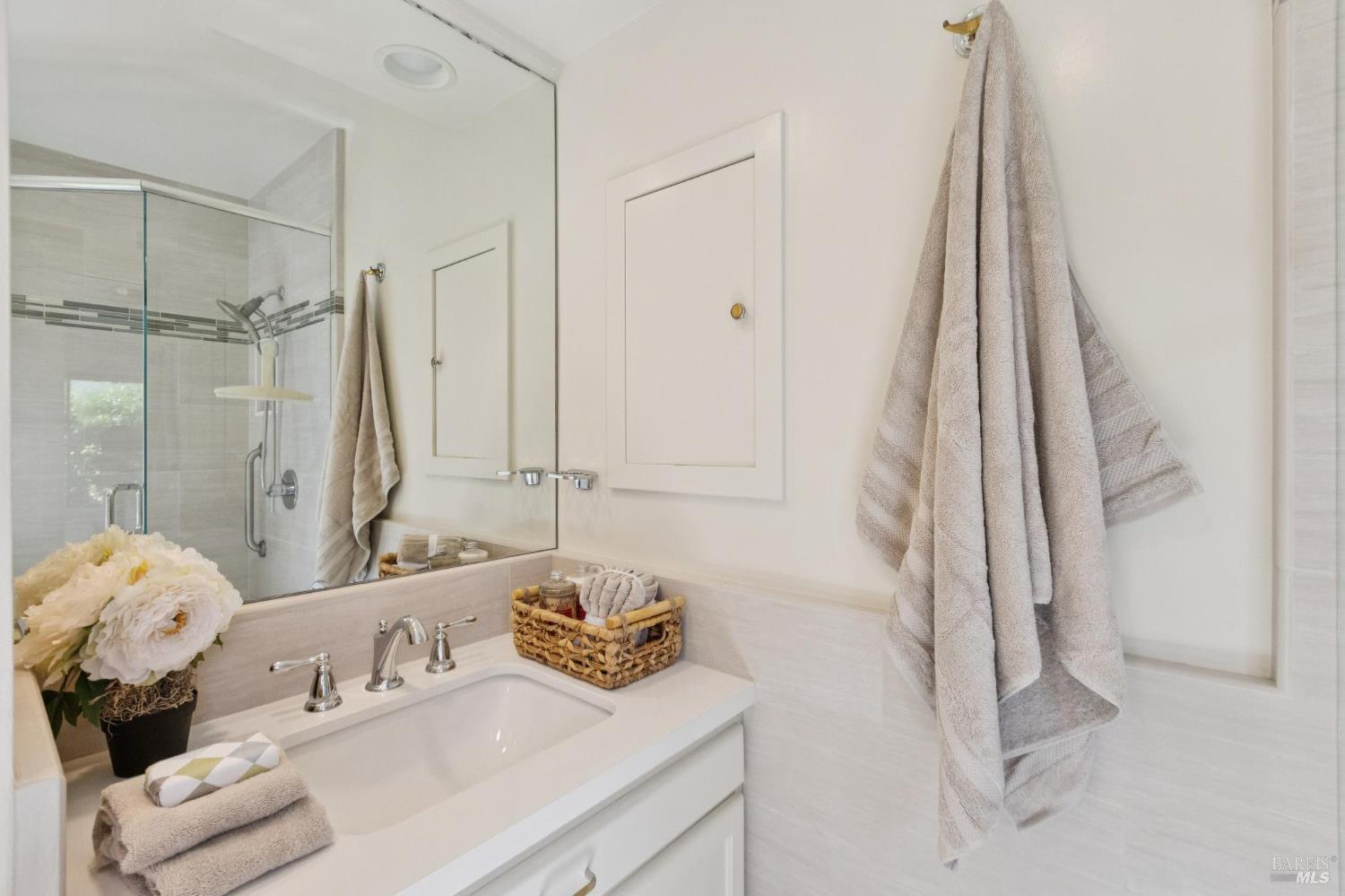 Detail Gallery Image 32 of 62 For 85 Berens Dr, Kentfield,  CA 94904 - 3 Beds | 2 Baths