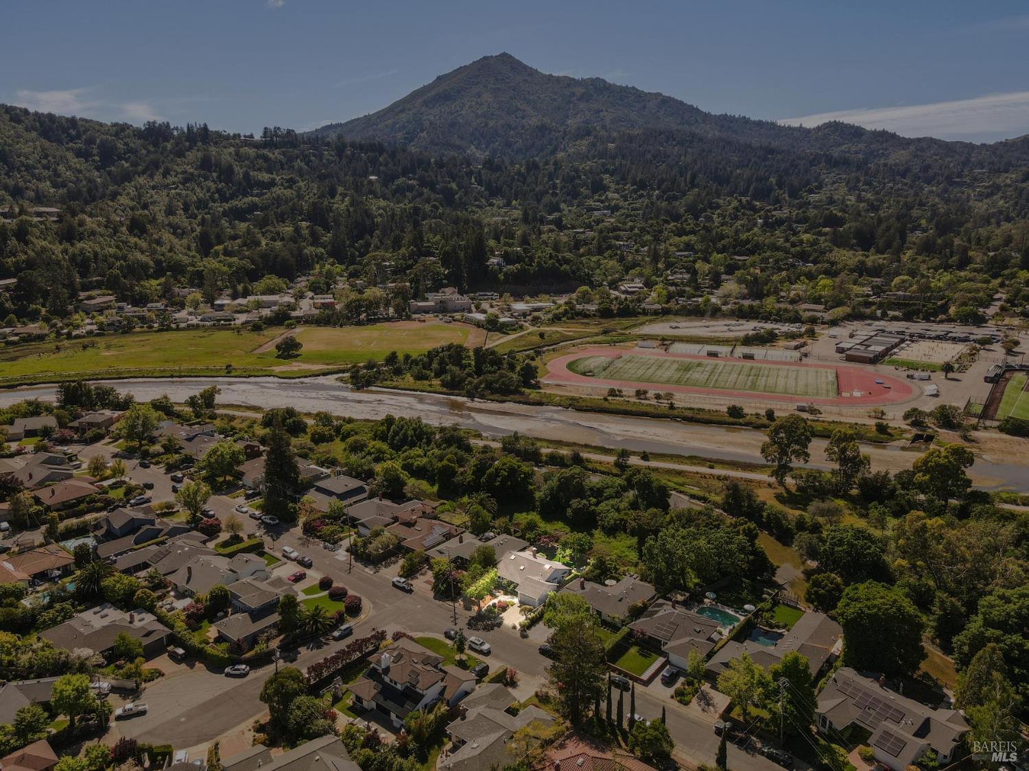 Detail Gallery Image 53 of 62 For 85 Berens Dr, Kentfield,  CA 94904 - 3 Beds | 2 Baths