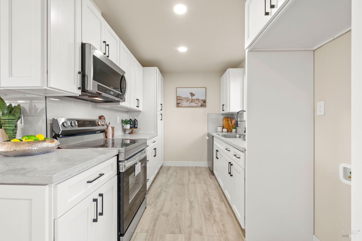 Detail Gallery Image 12 of 31 For 1113 Kellogg St, Suisun City,  CA 94585 - 4 Beds | 2 Baths