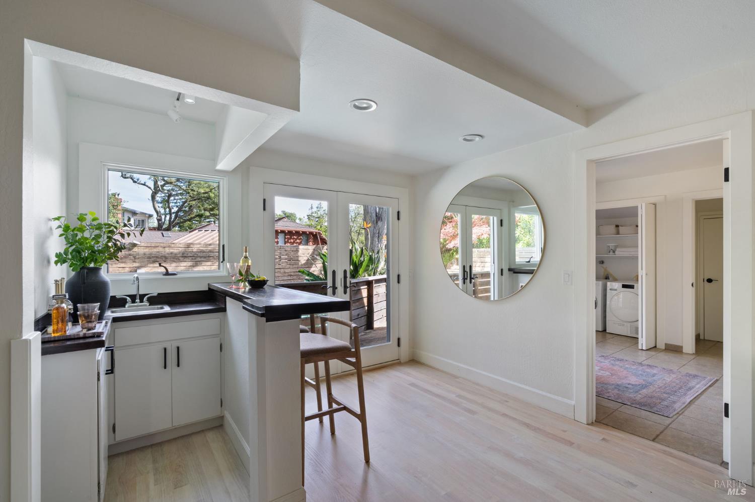 Detail Gallery Image 22 of 58 For 21 Hillside Ave, Kentfield,  CA 94904 - 5 Beds | 3/1 Baths