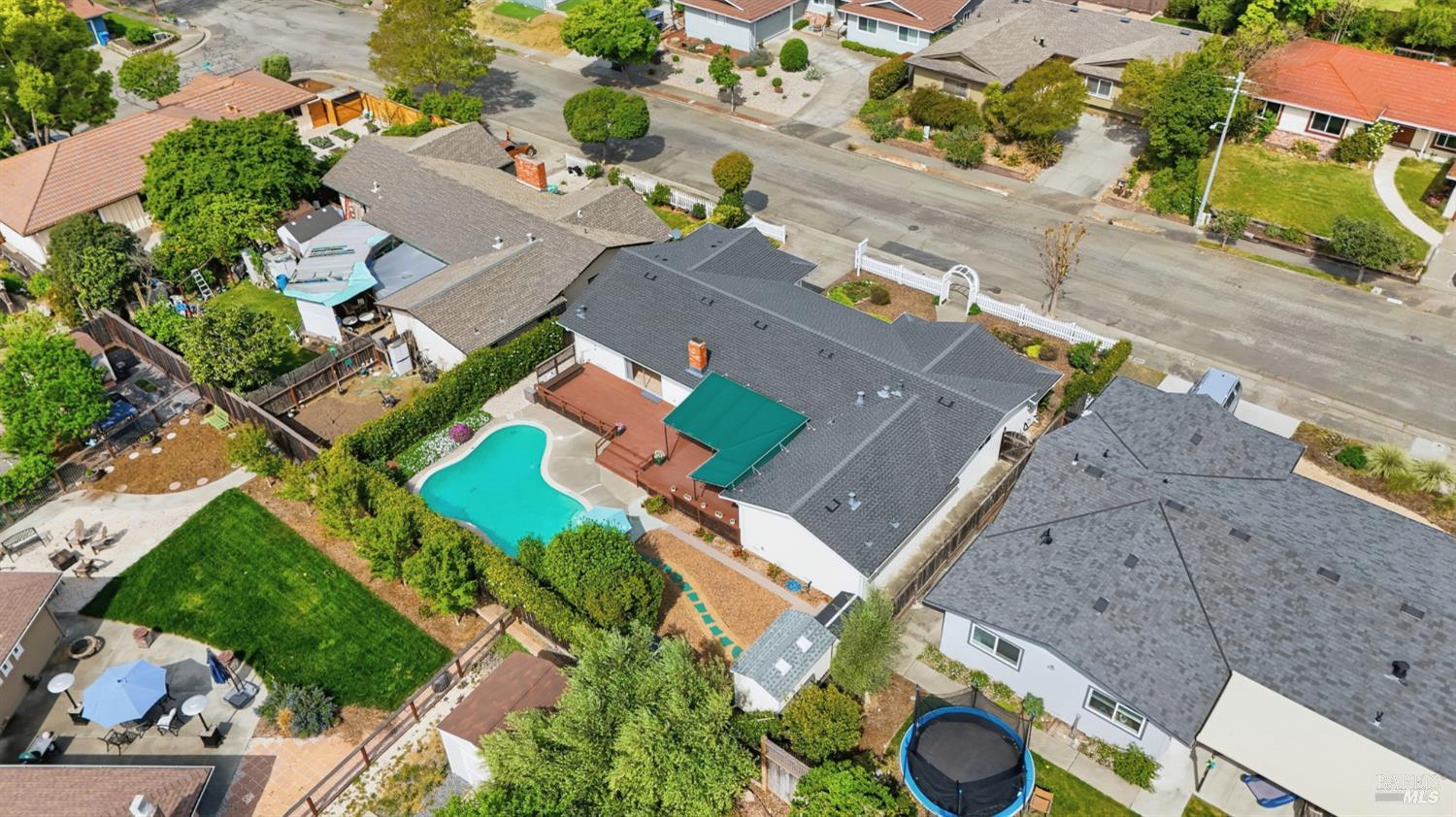 Detail Gallery Image 32 of 34 For 5514 Mulberry Dr, Santa Rosa,  CA 95409 - 4 Beds | 2 Baths